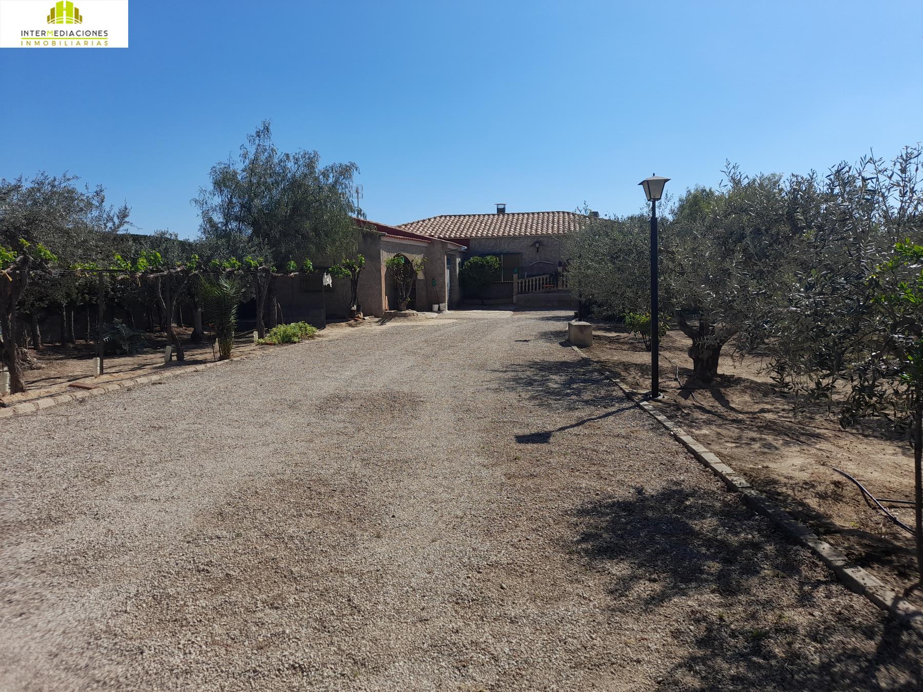 For sale of chalet in Tobarra