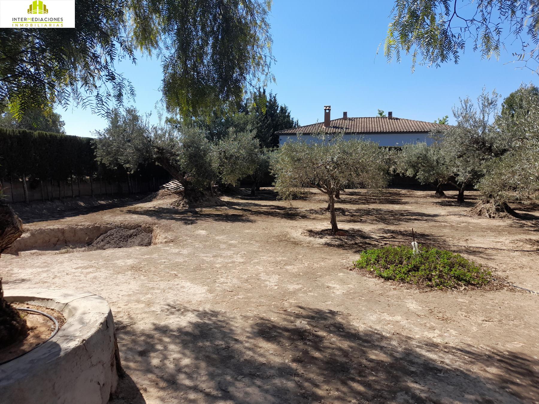 For sale of chalet in Tobarra