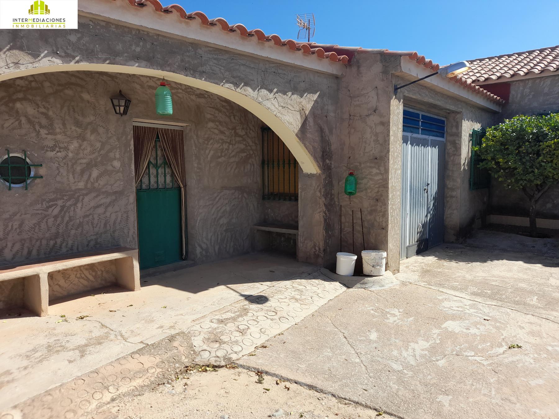 For sale of chalet in Tobarra
