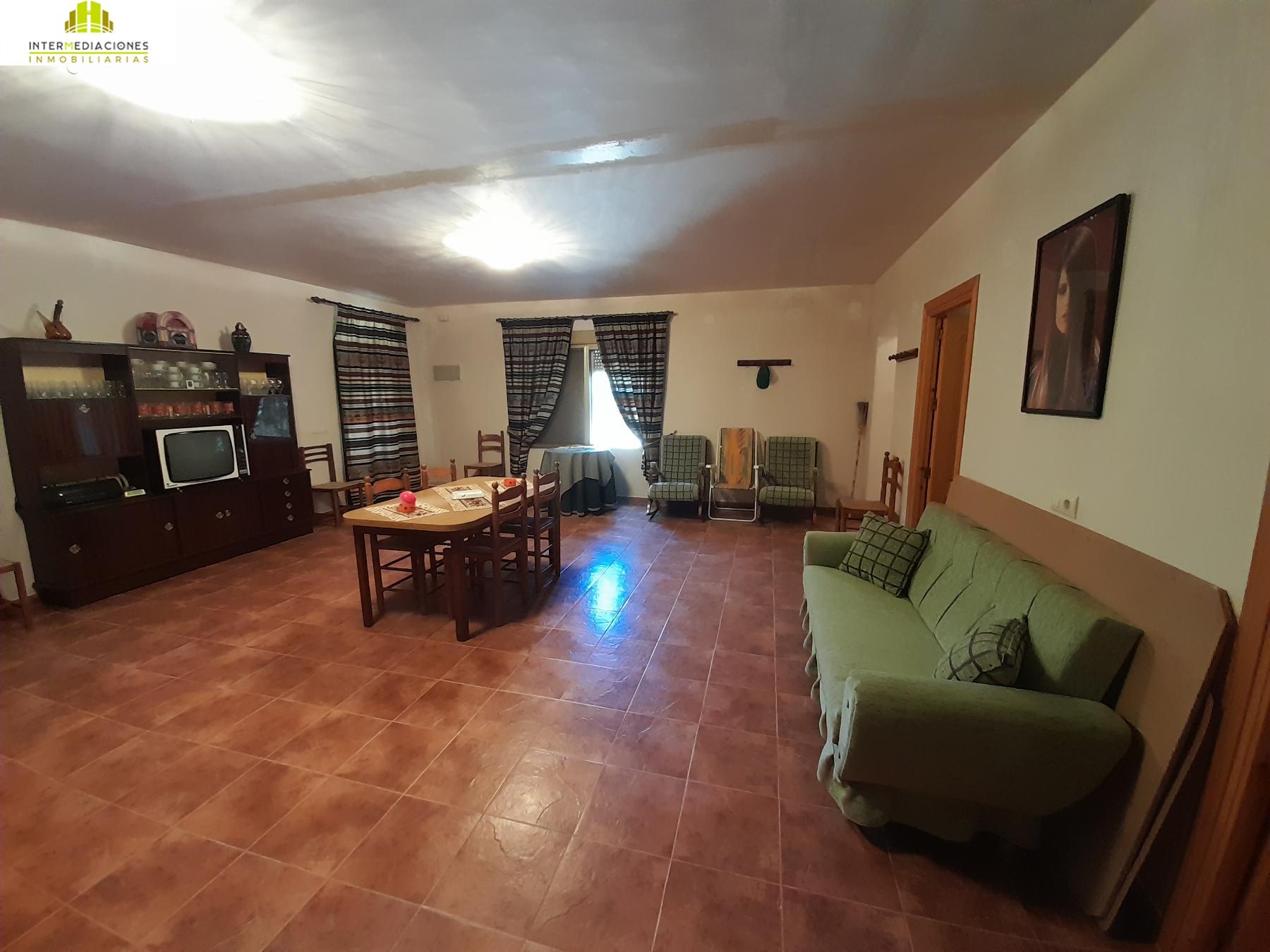 For sale of chalet in Tobarra