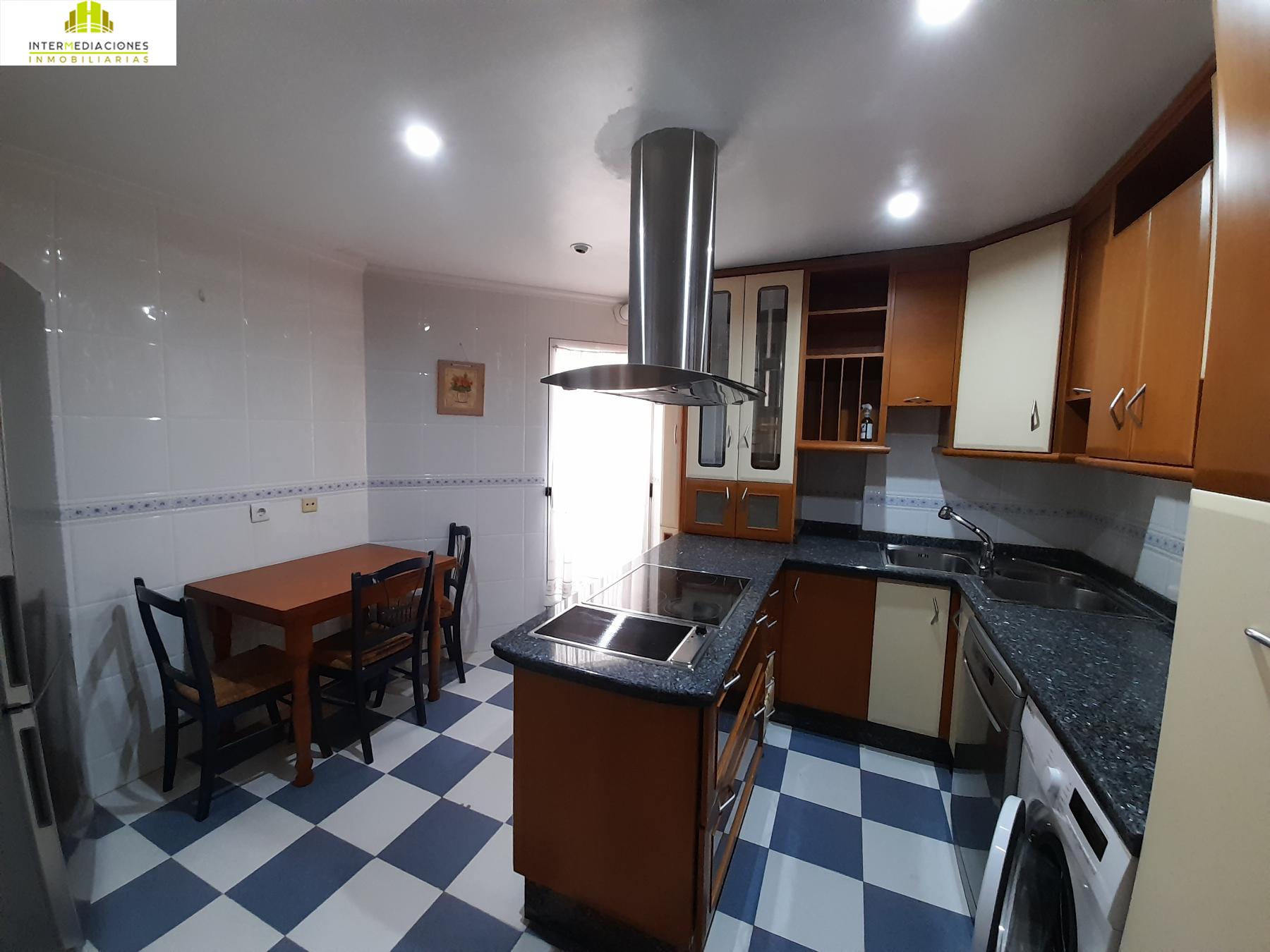 For sale of duplex in Albacete