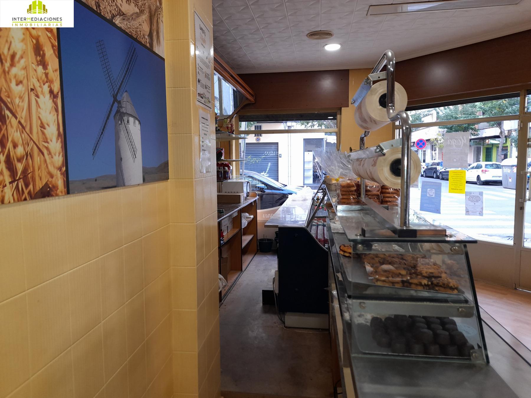 For rent of commercial in Albacete
