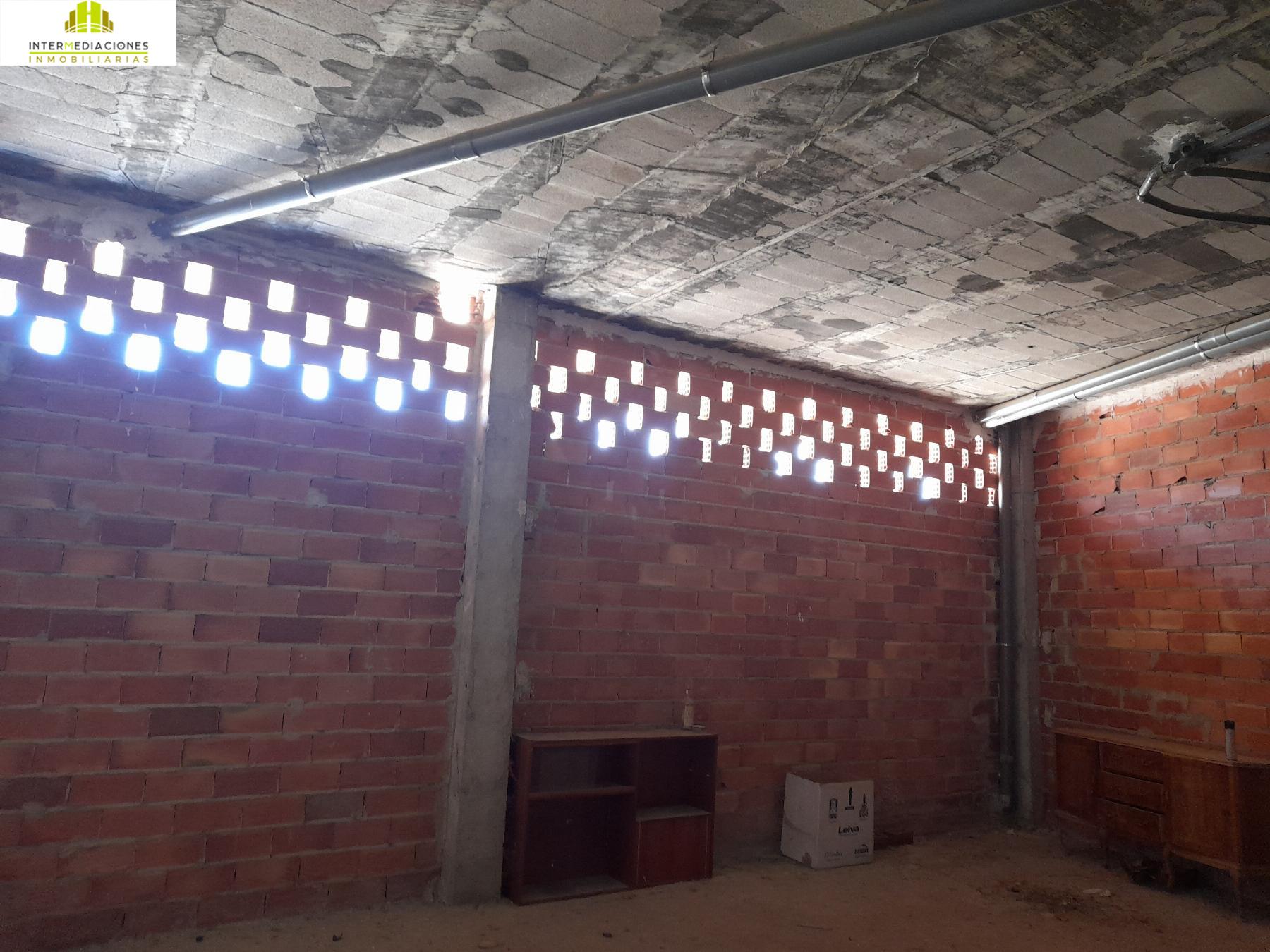 For sale of commercial in Tobarra