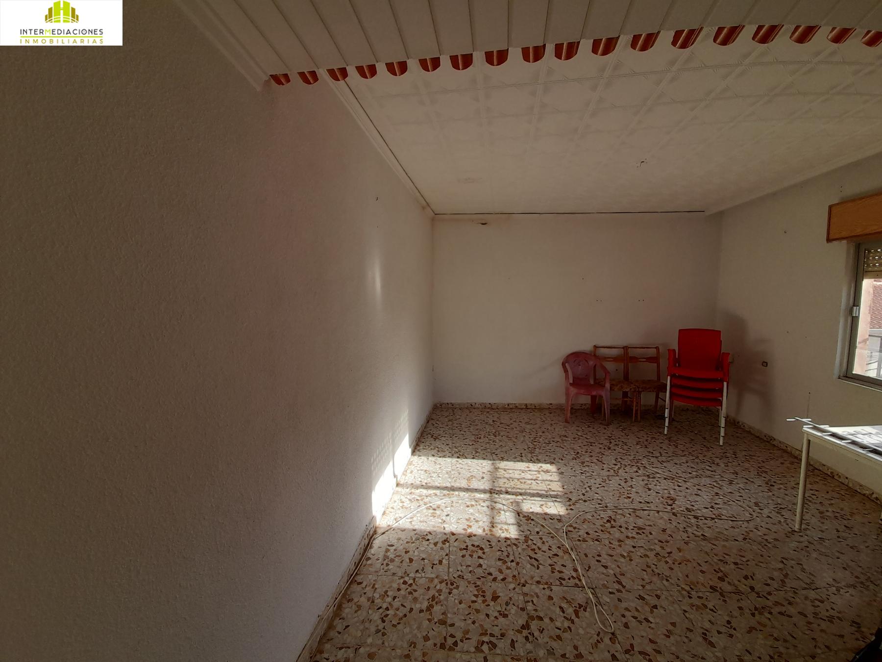 For sale of flat in Lezuza