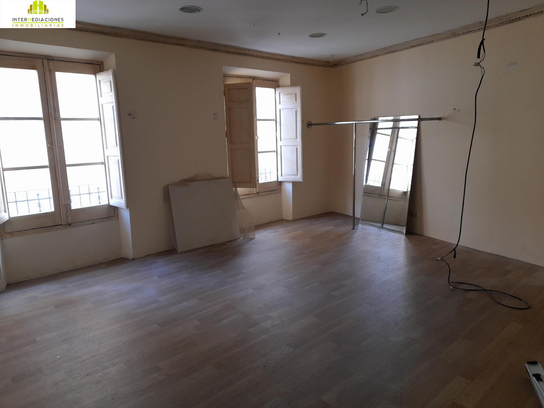 For rent of commercial in Albacete