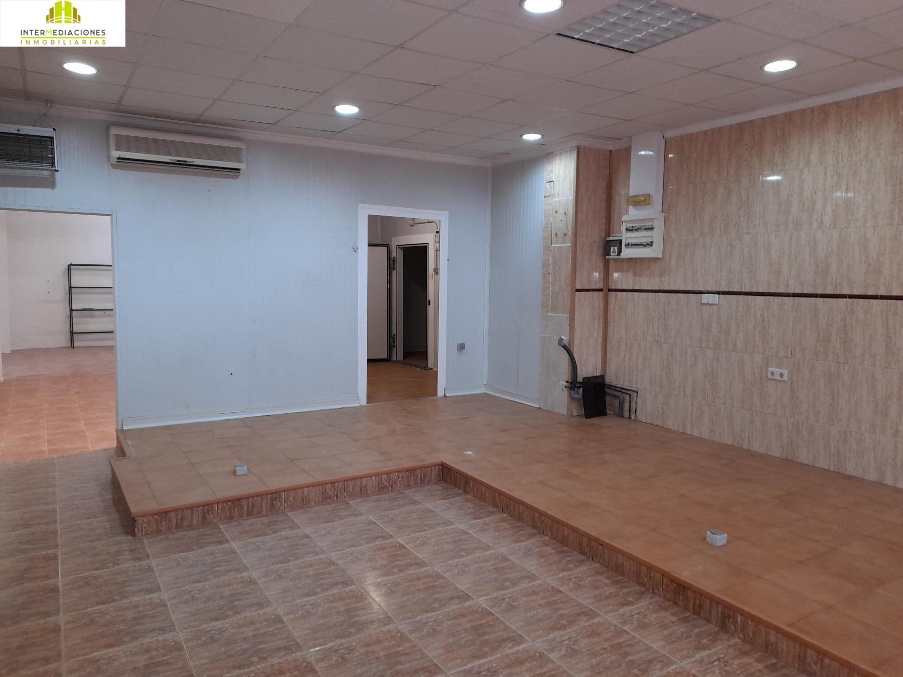 For sale of commercial in Albacete
