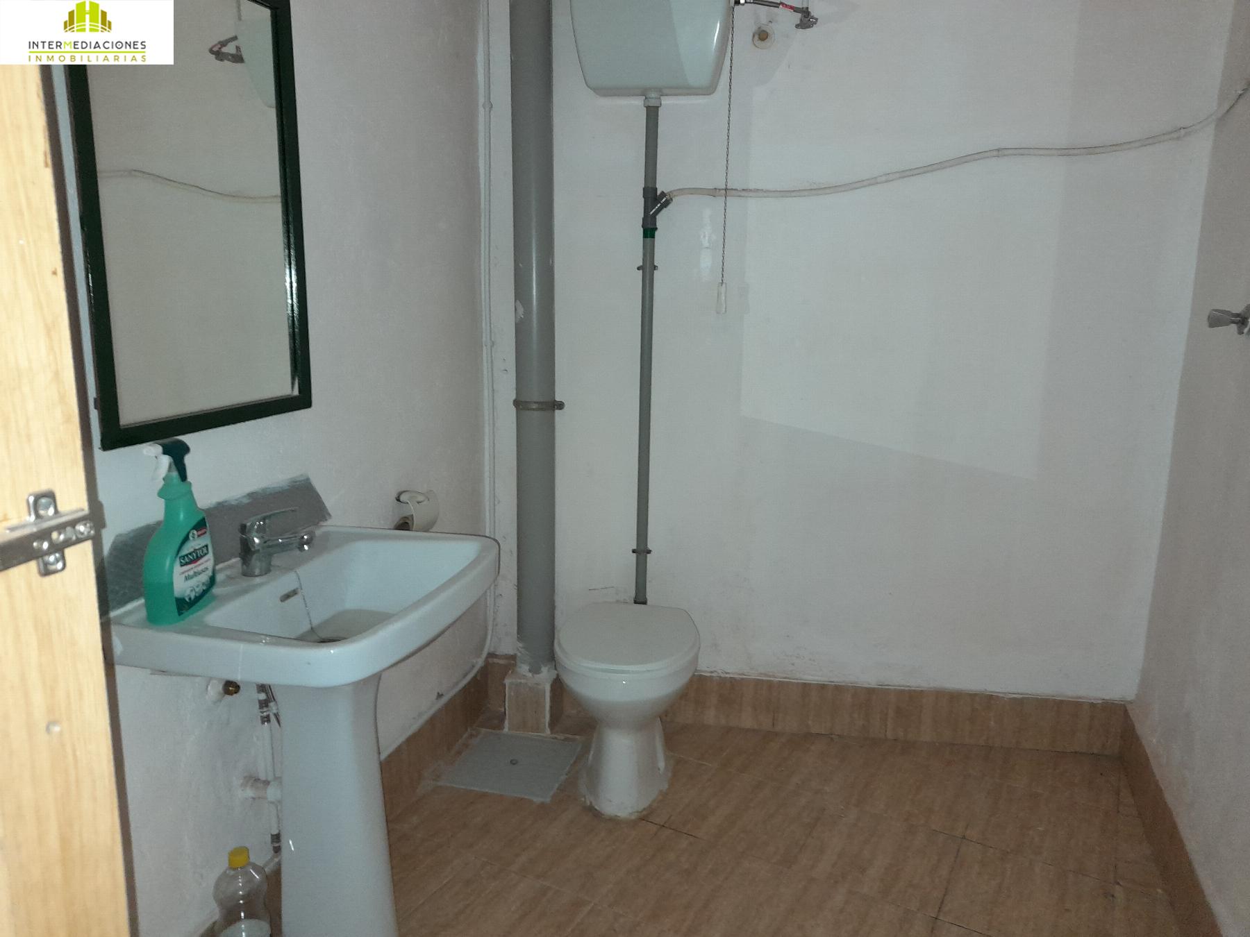 For sale of premises in Albacete