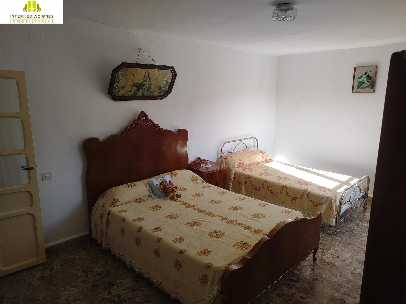 For sale of house in Liétor