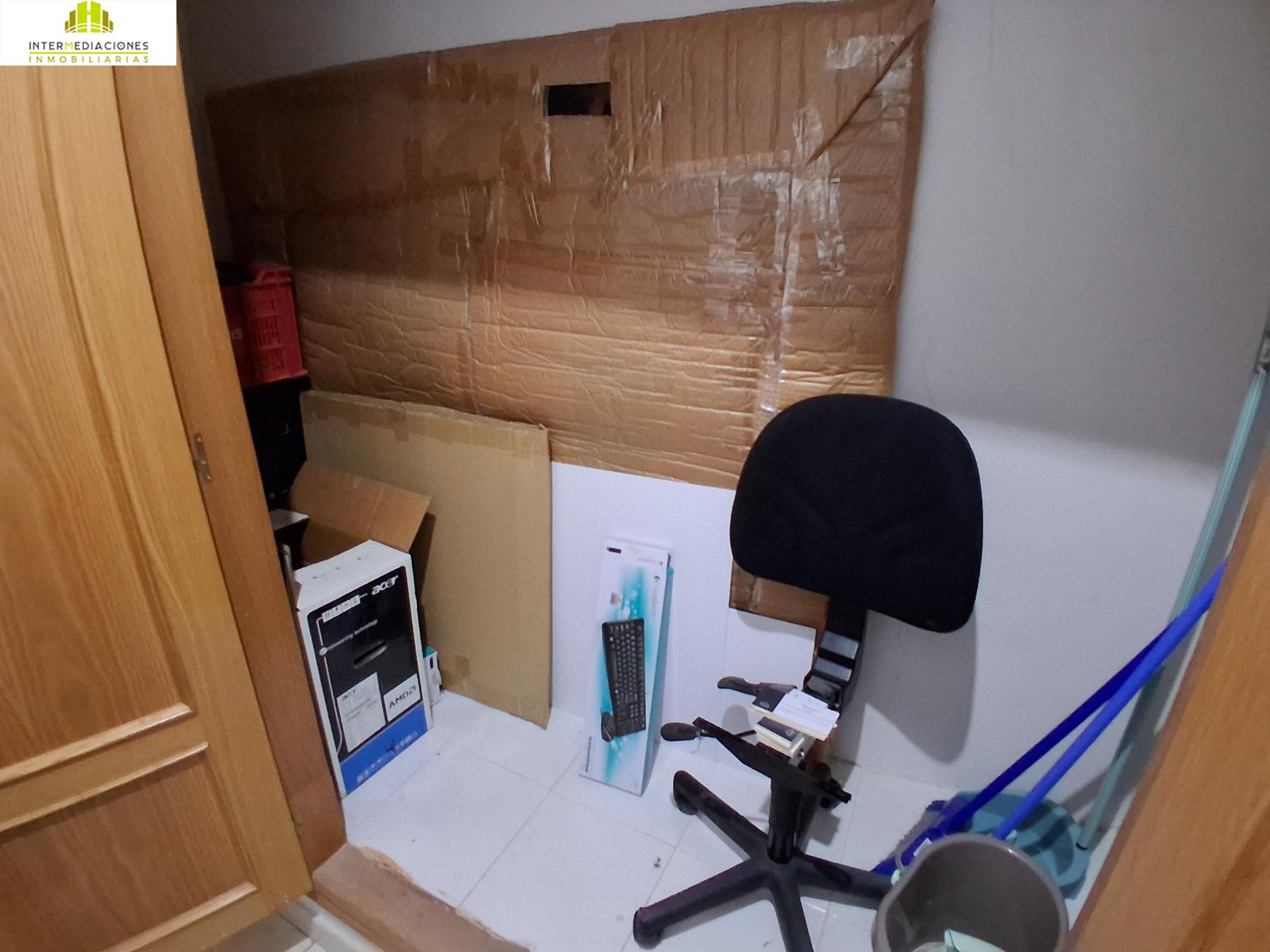For sale of office in Albacete