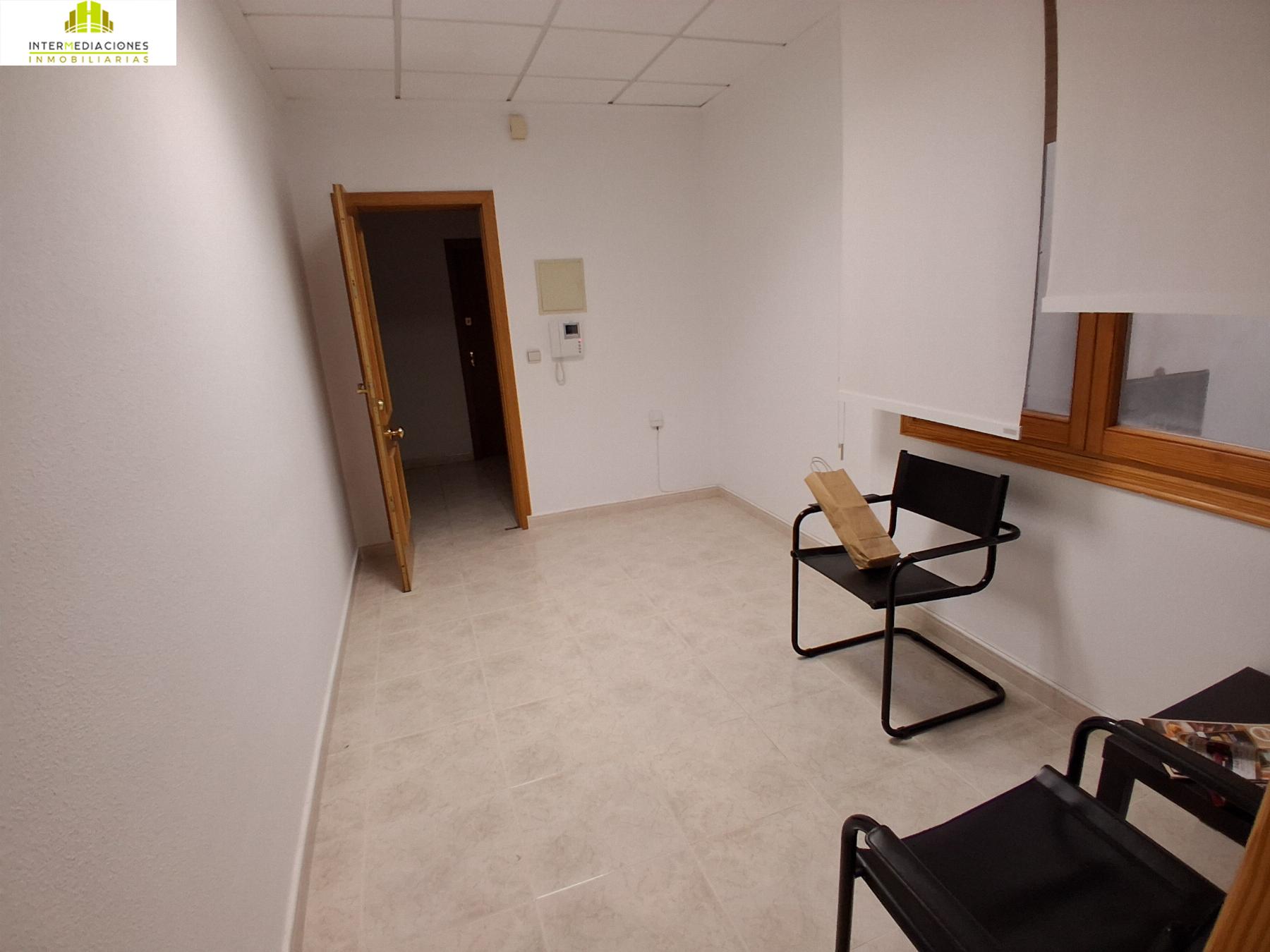 For sale of office in Albacete