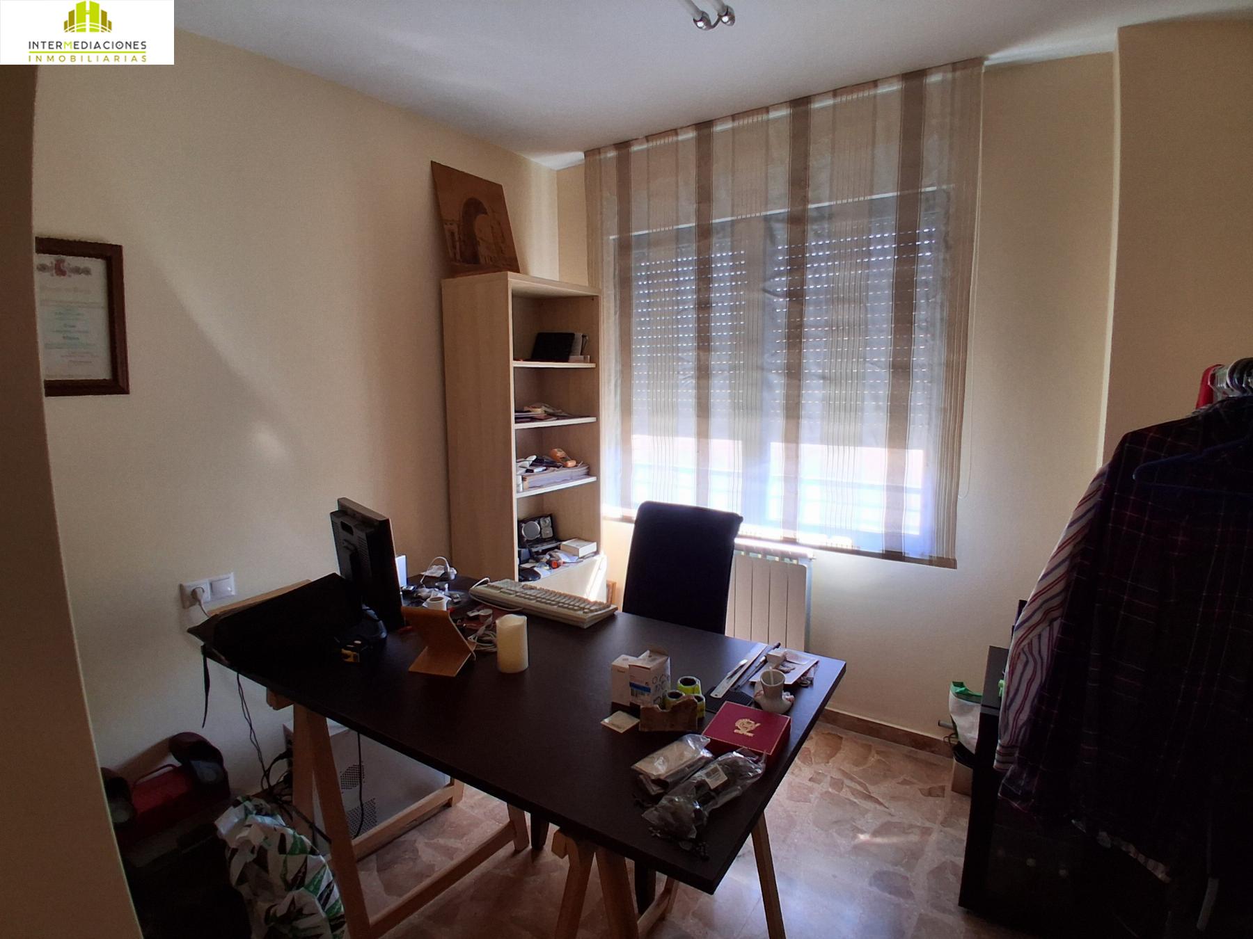 For sale of flat in Albacete
