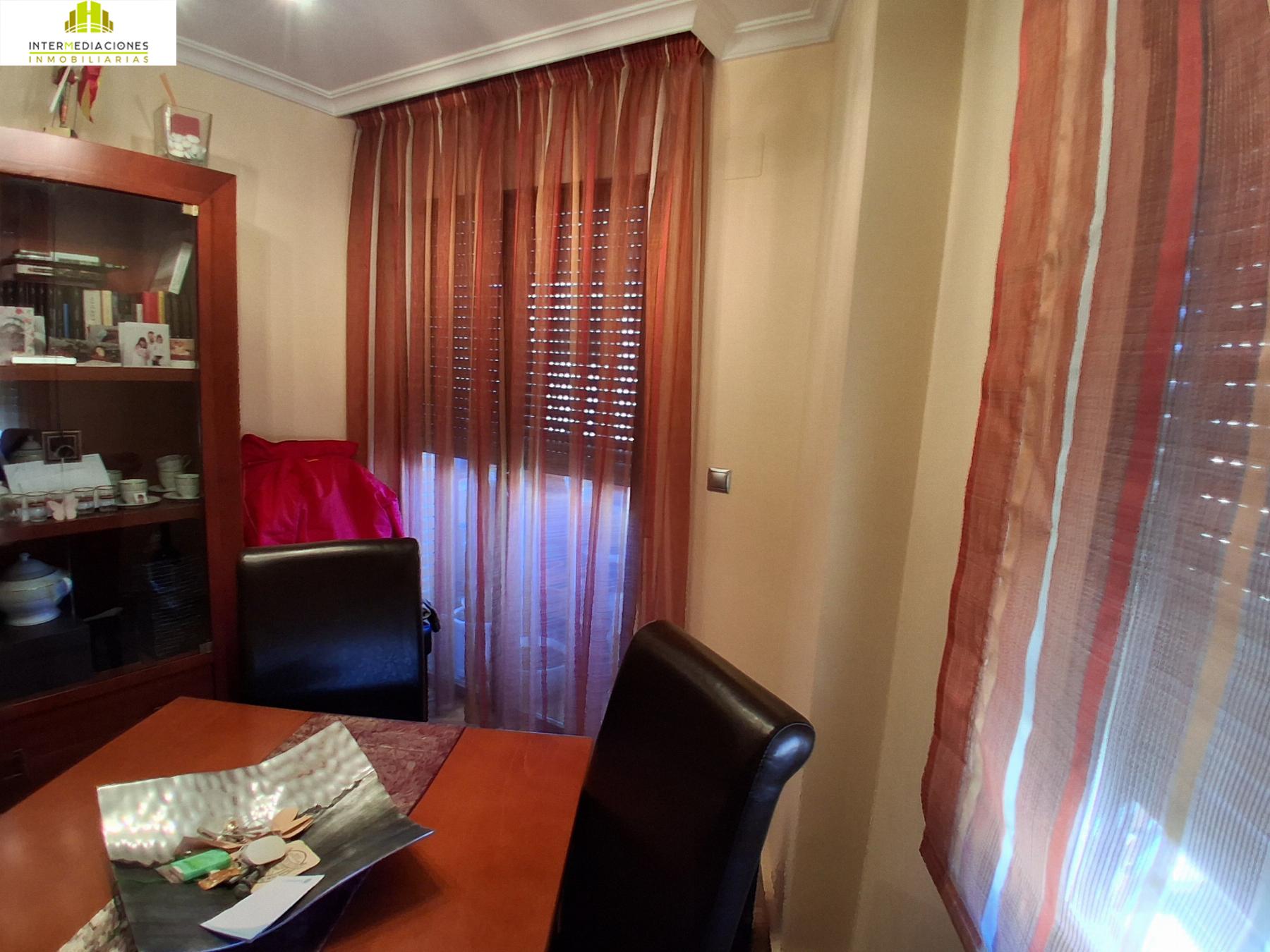 For sale of flat in Albacete