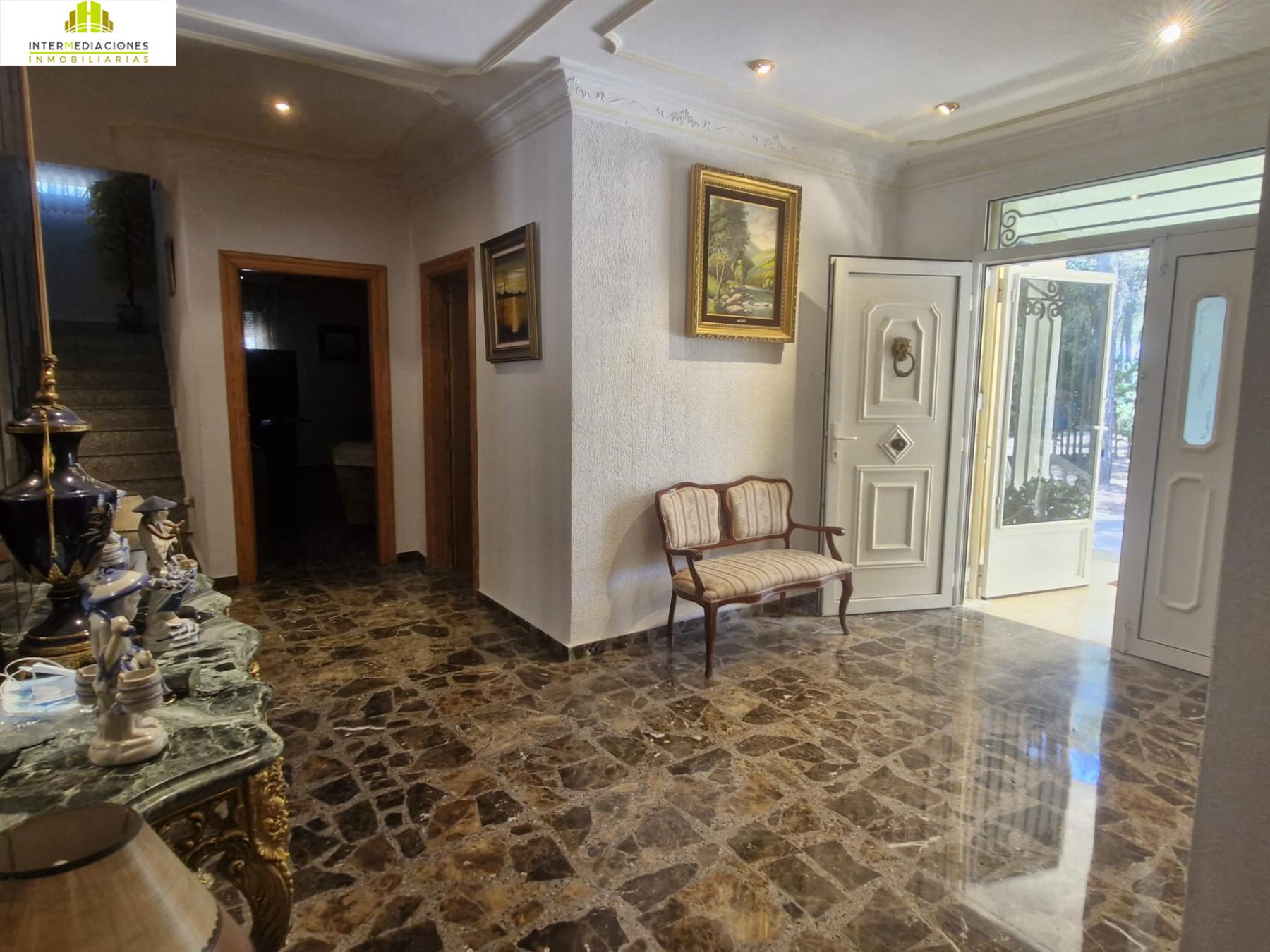 For sale of chalet in Albacete