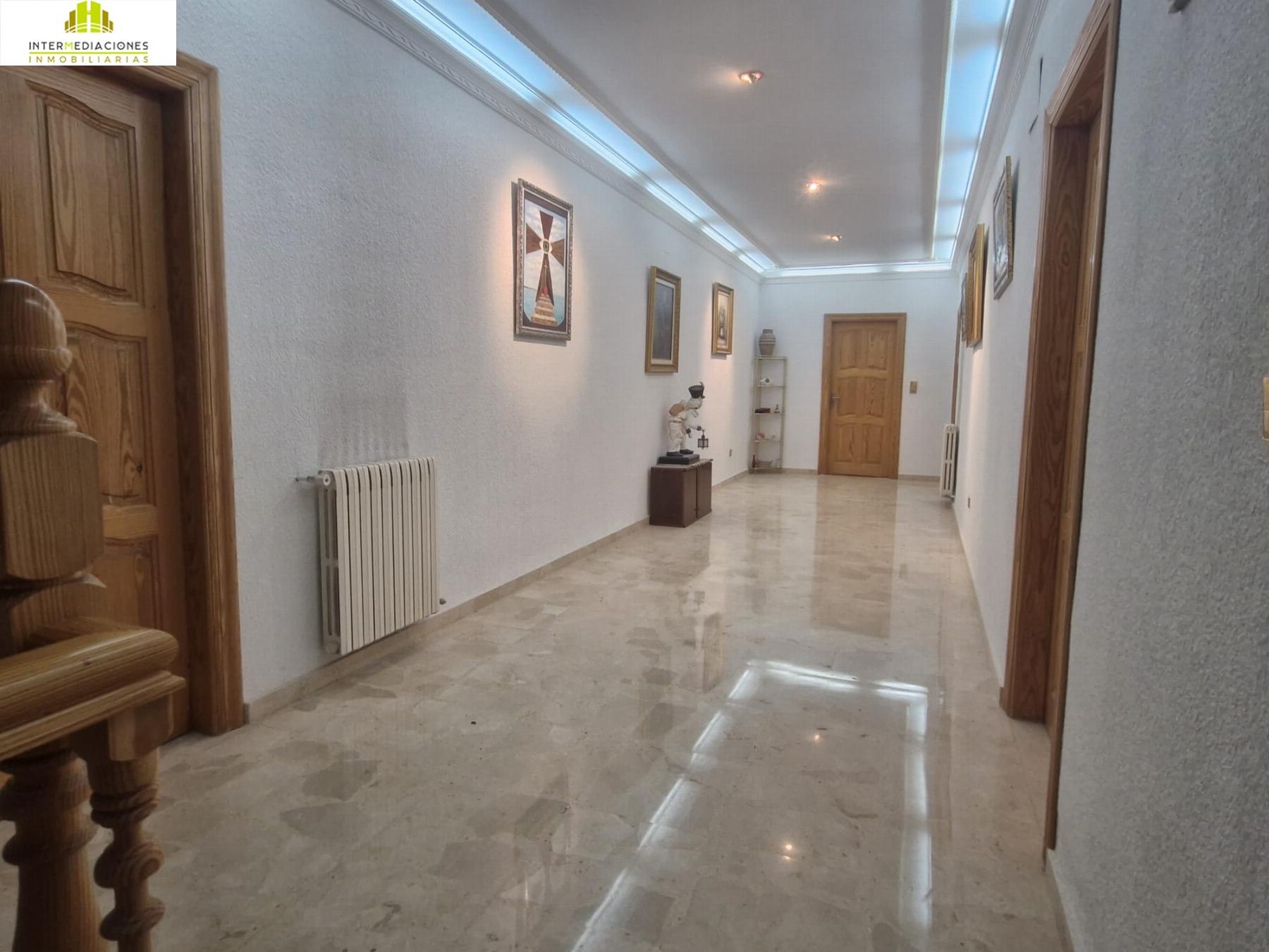 For sale of chalet in Albacete