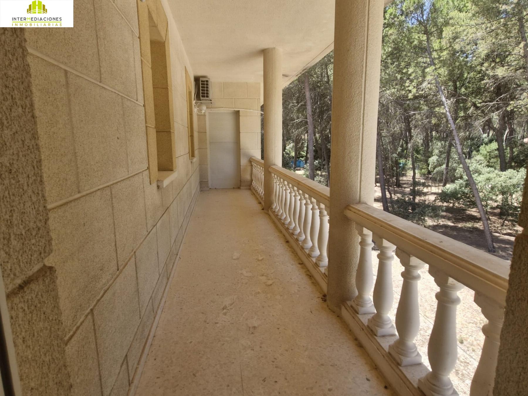 For sale of chalet in Albacete