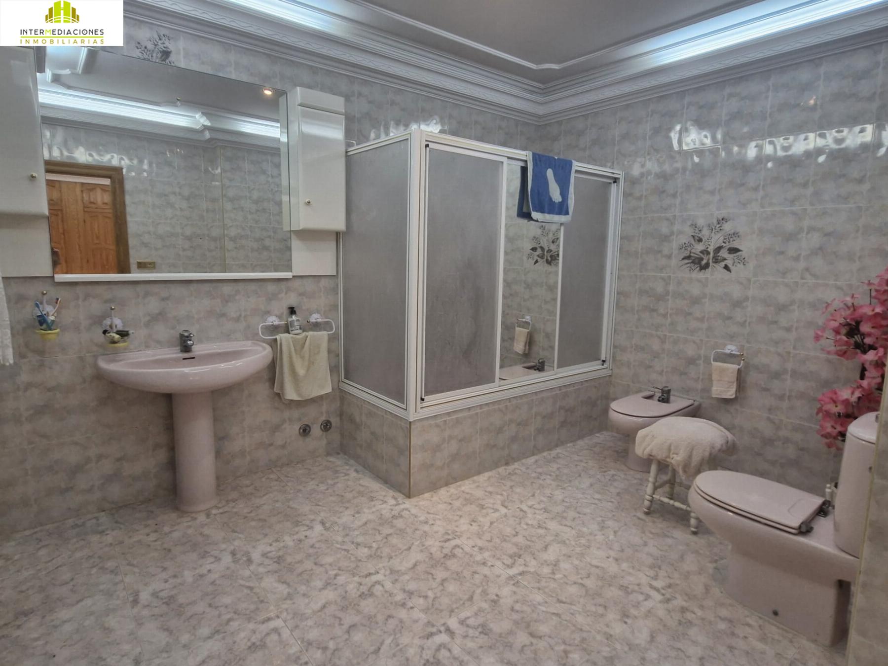 For sale of chalet in Albacete