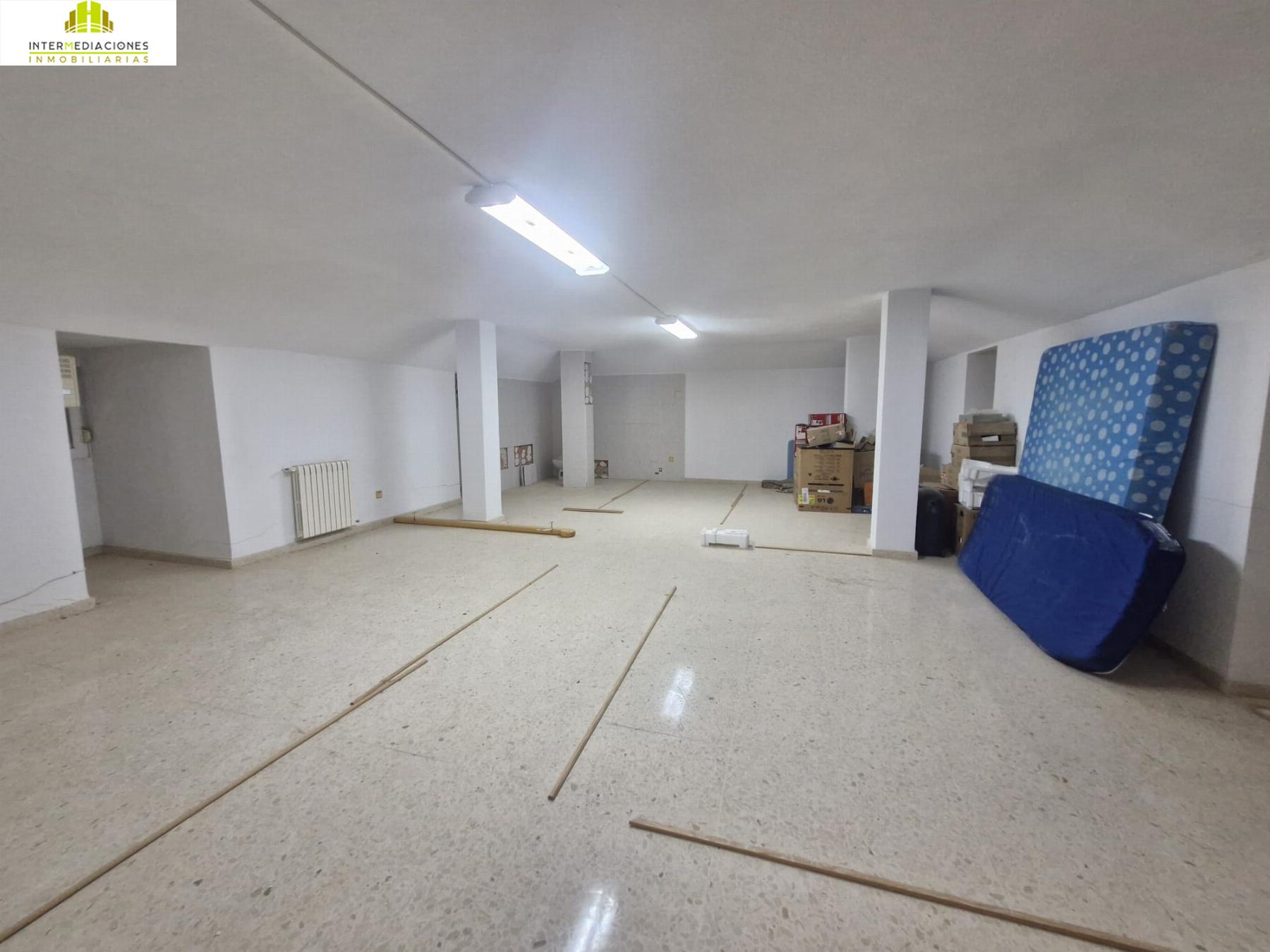 For sale of chalet in Albacete