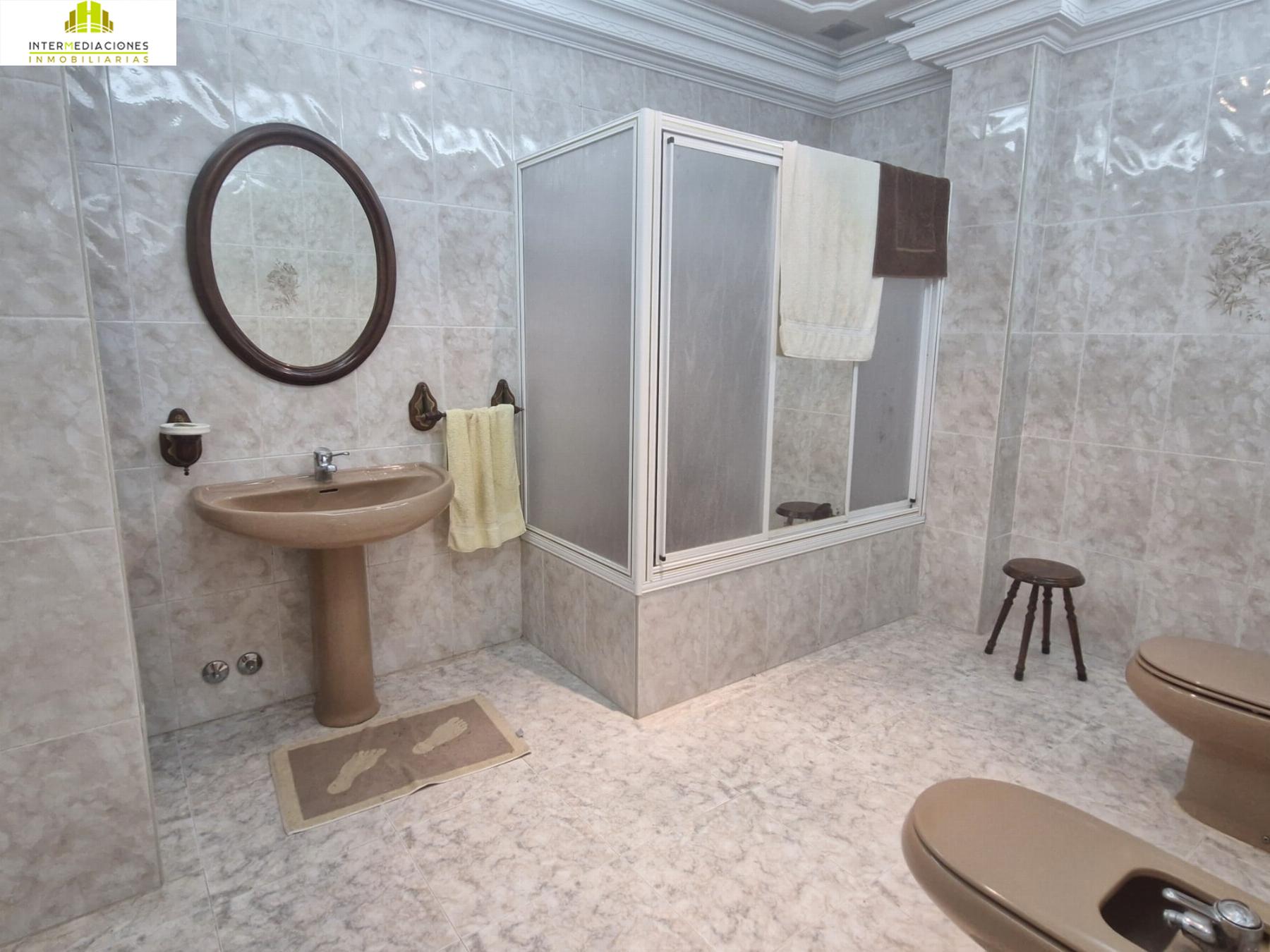 For sale of chalet in Albacete