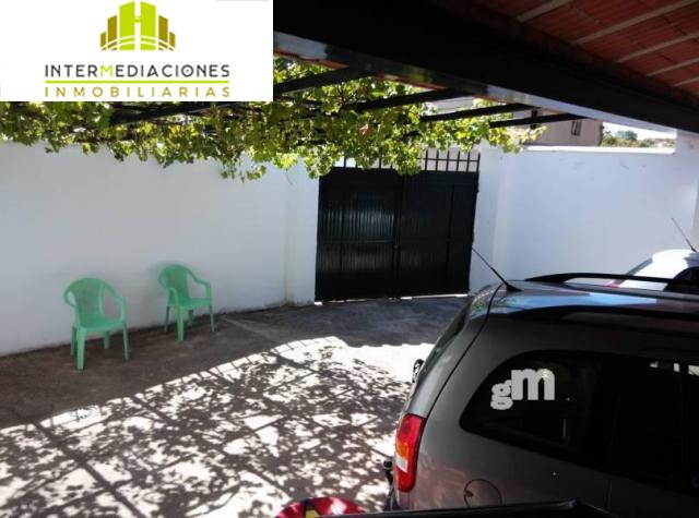 For sale of house in Robledo