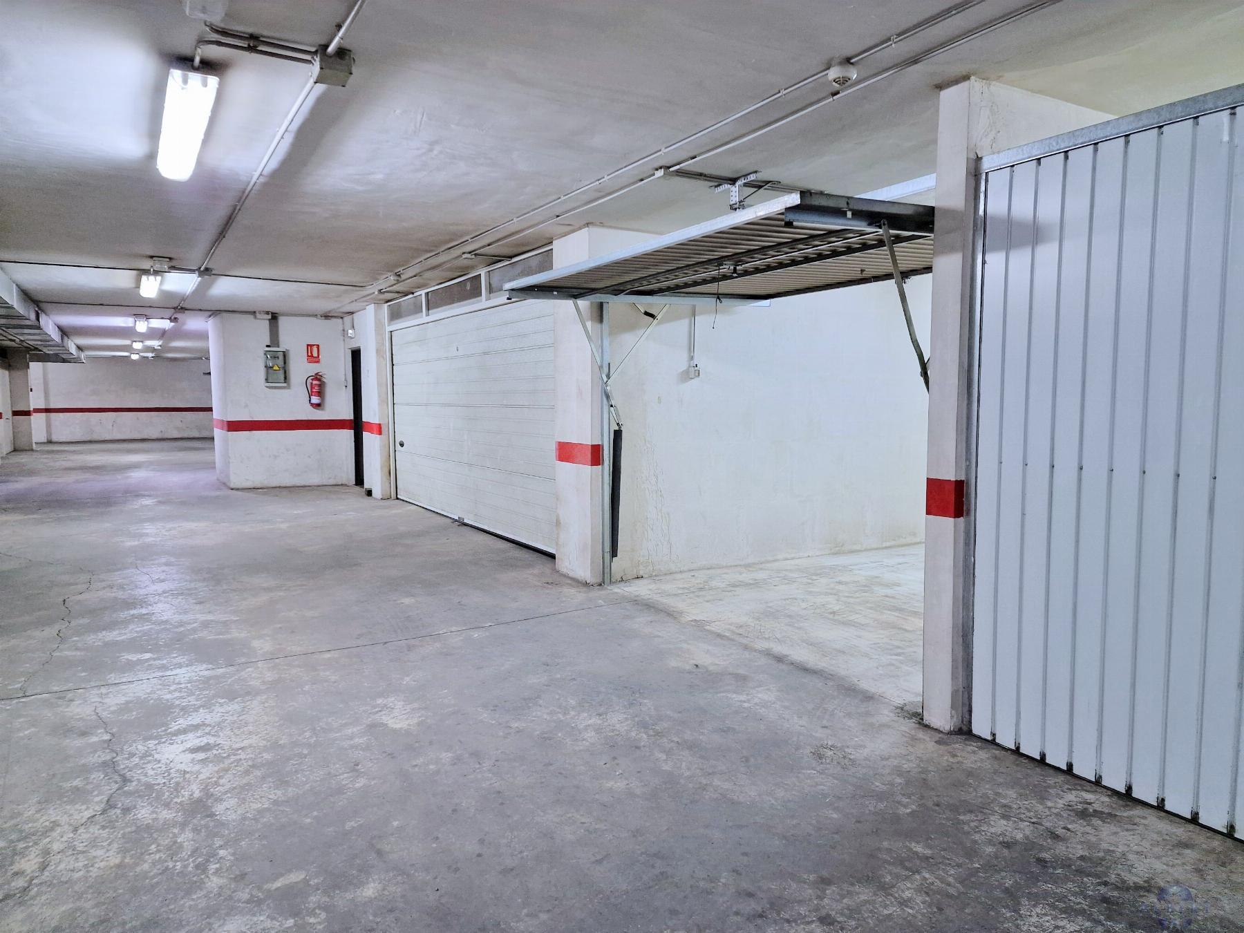 For sale of garage in Novelda