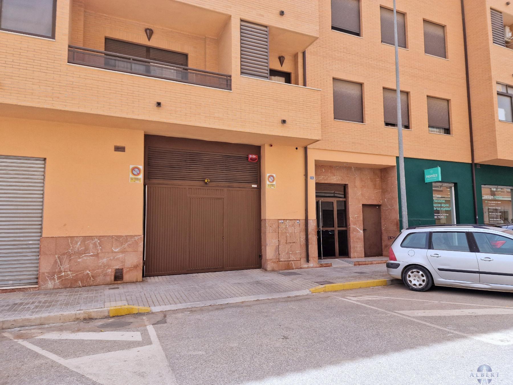 For sale of garage in Novelda