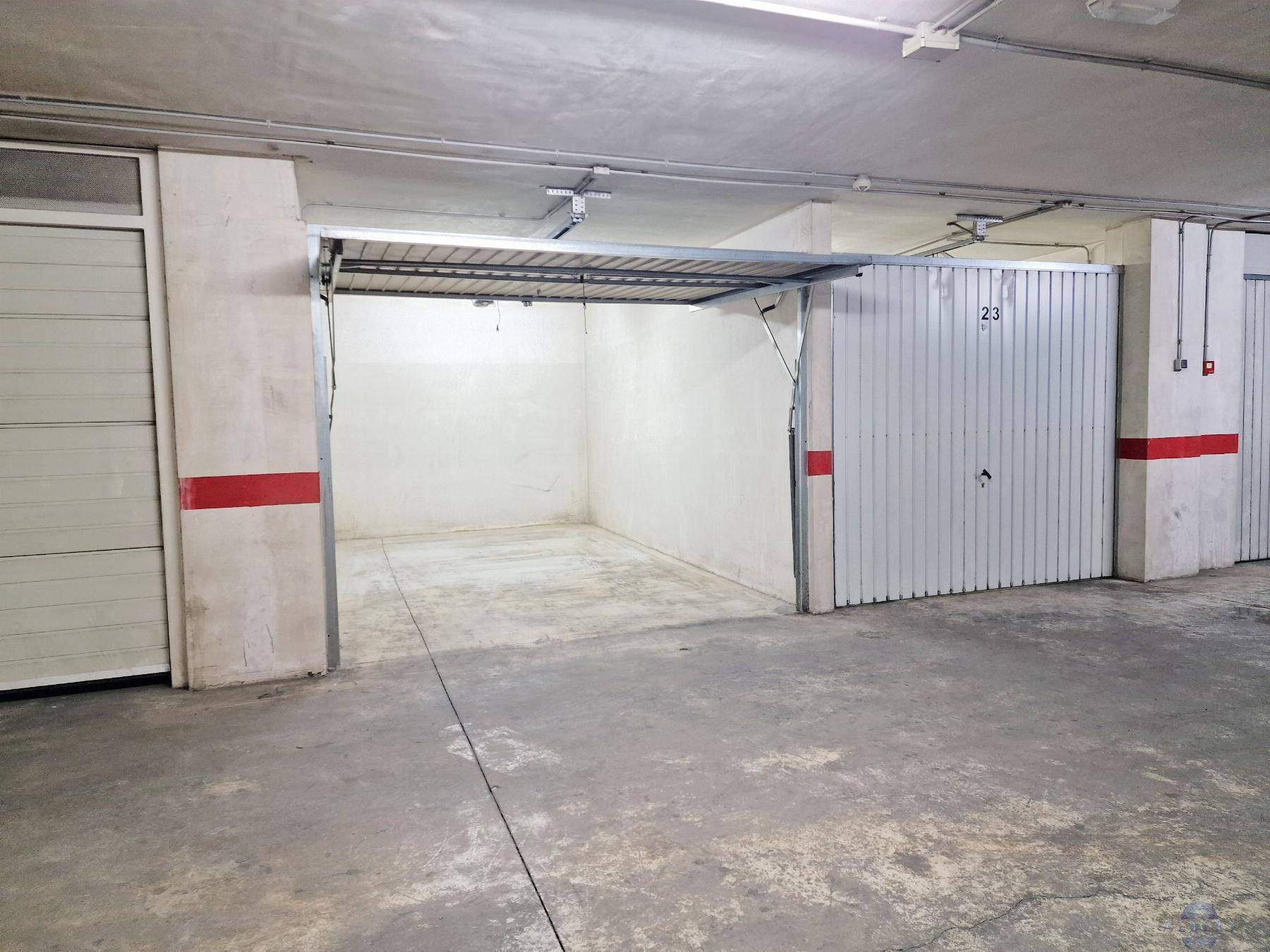 For sale of garage in Novelda
