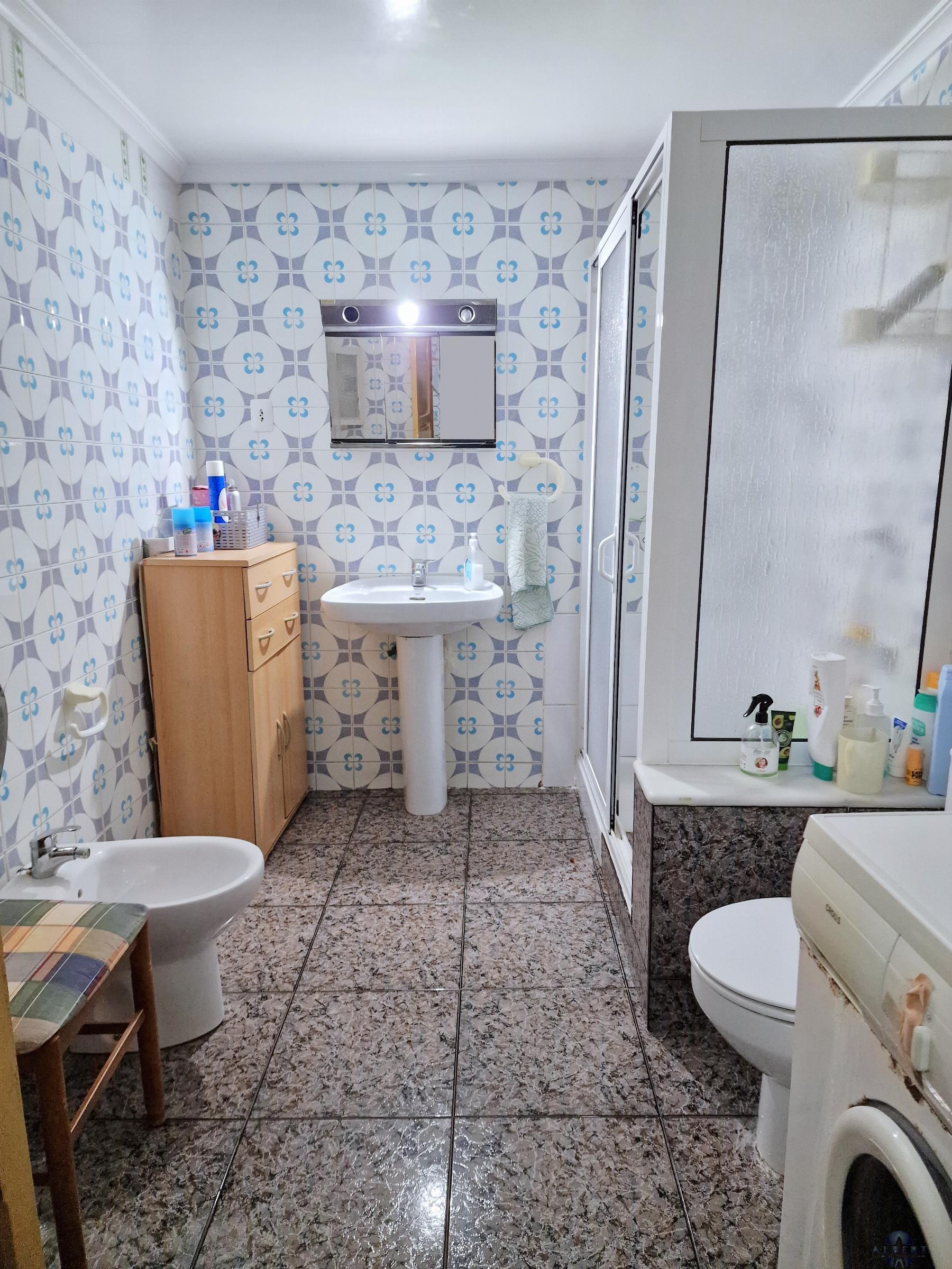 For sale of house in Novelda