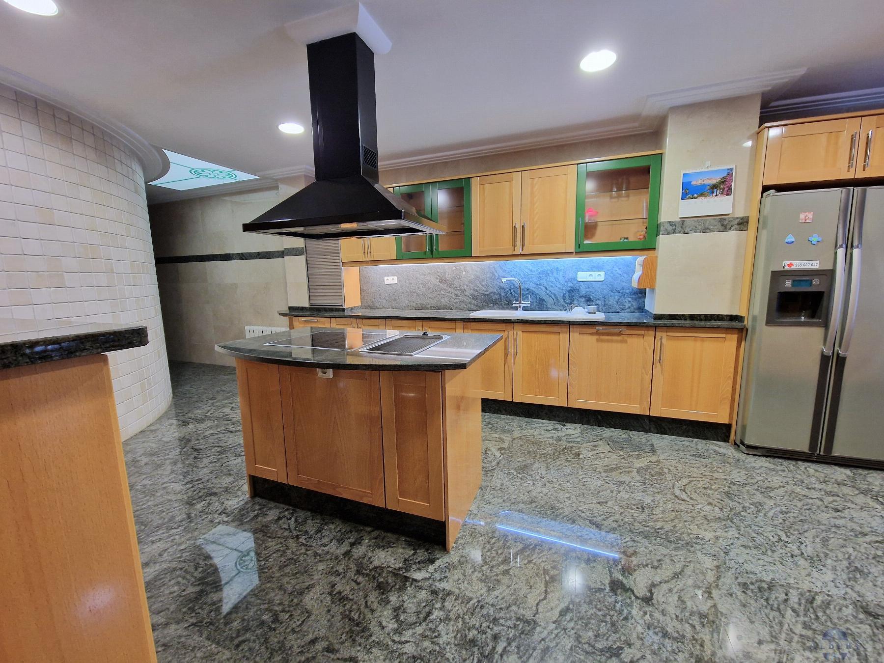 Venta de casa en Novelda