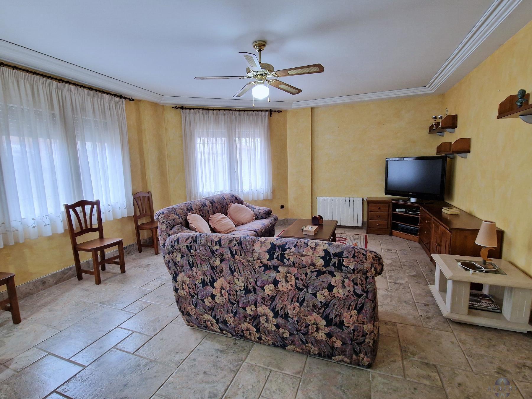 Venta de casa en Novelda