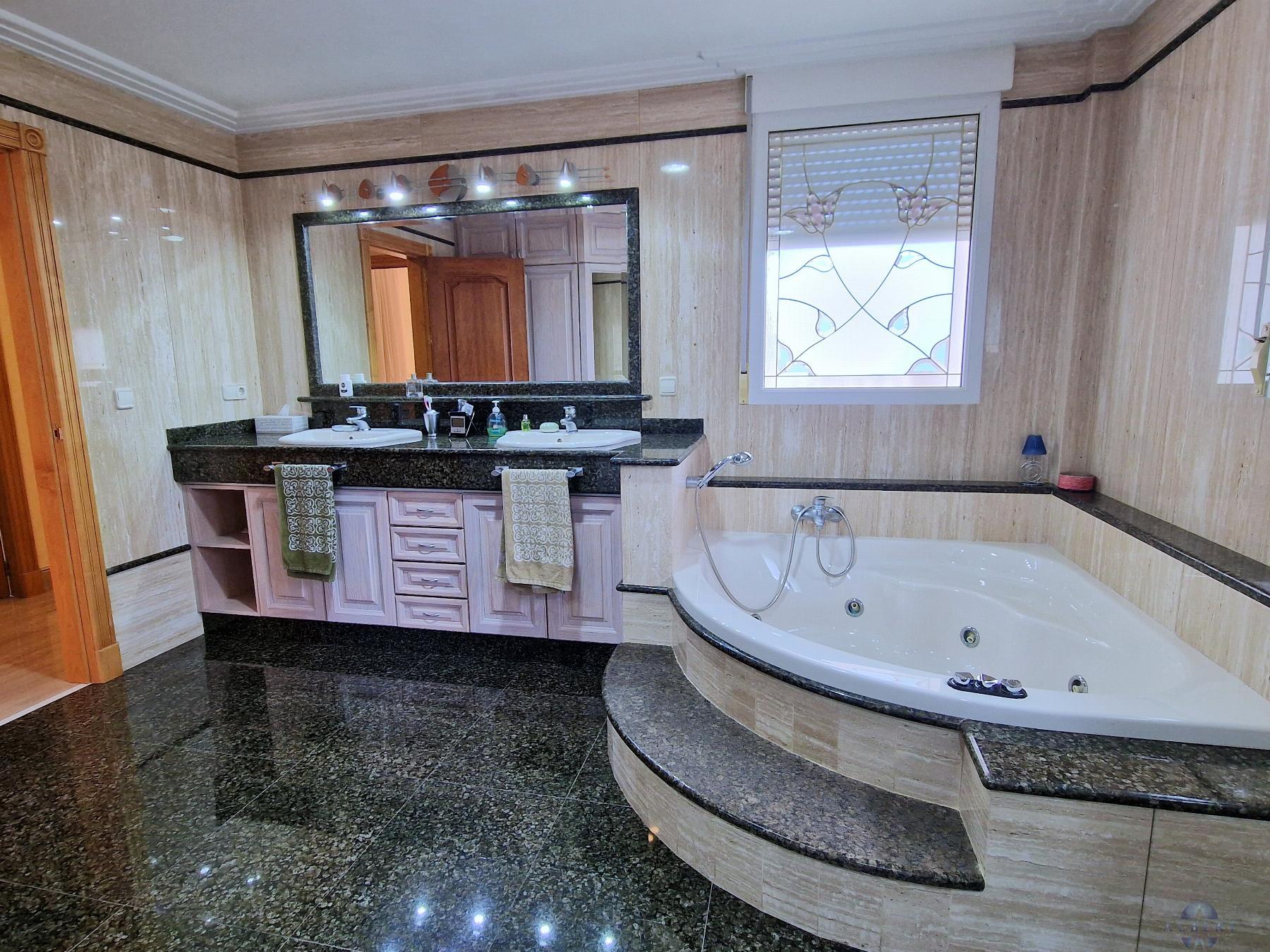 Venta de casa en Novelda