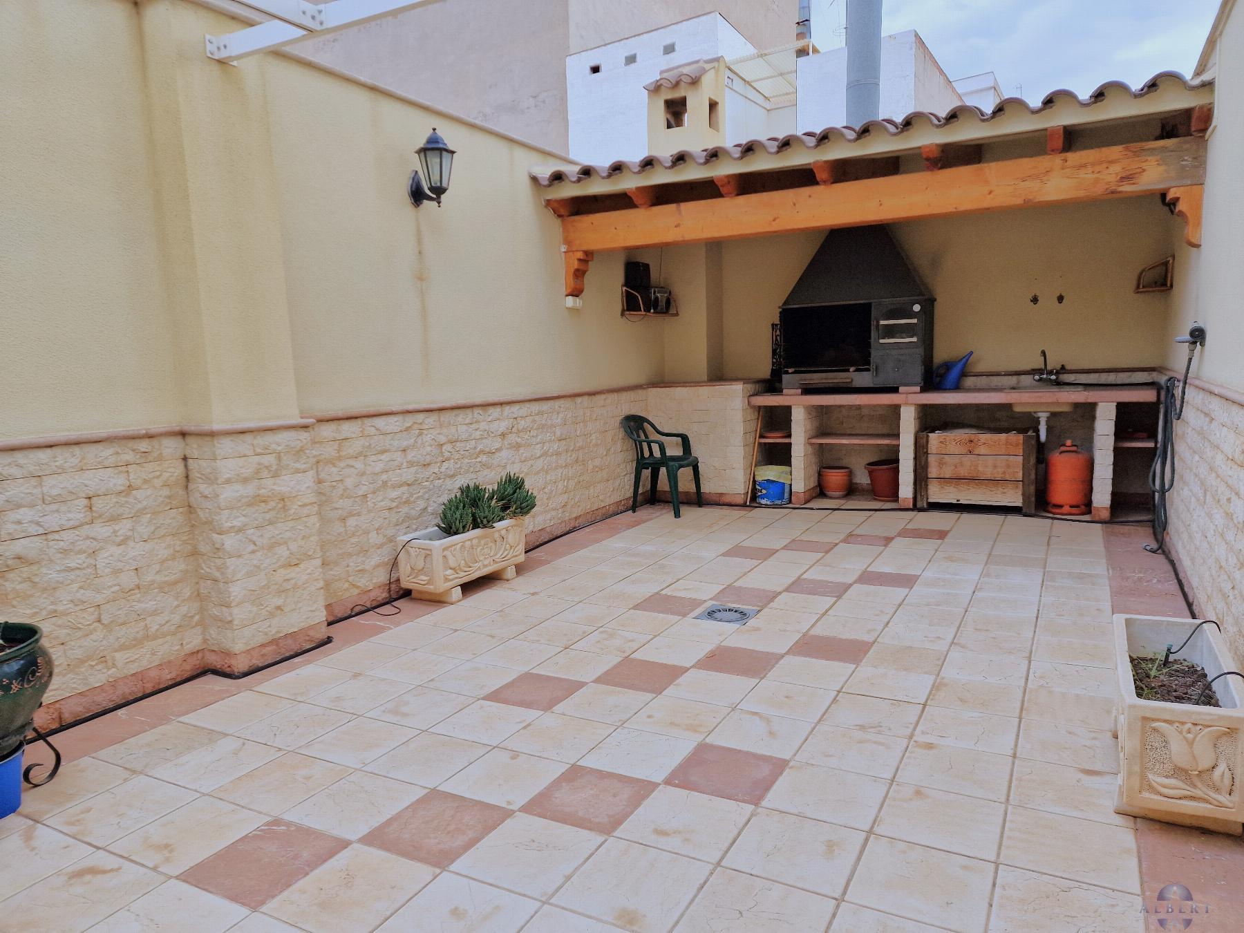 Venta de casa en Novelda