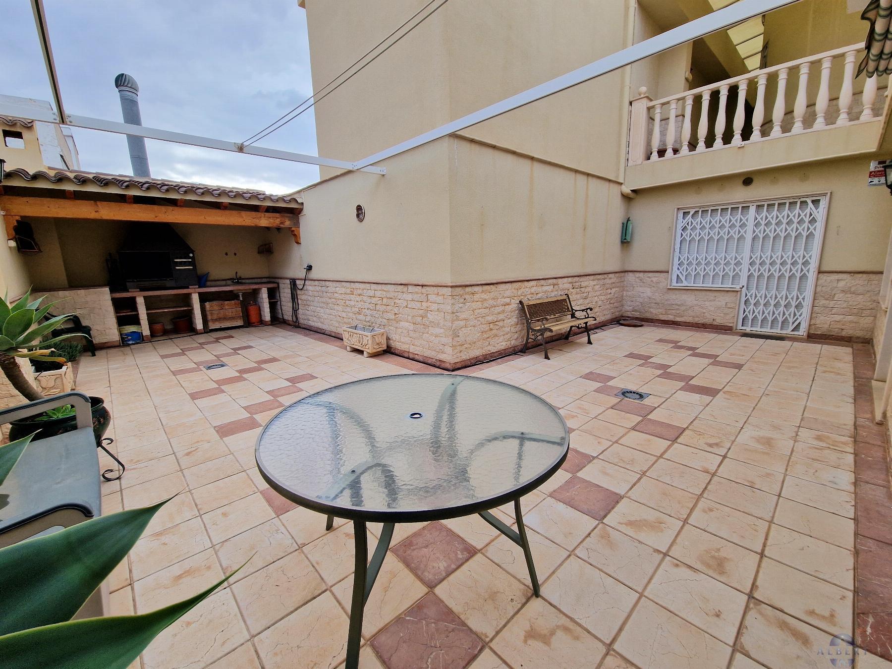 Venta de casa en Novelda