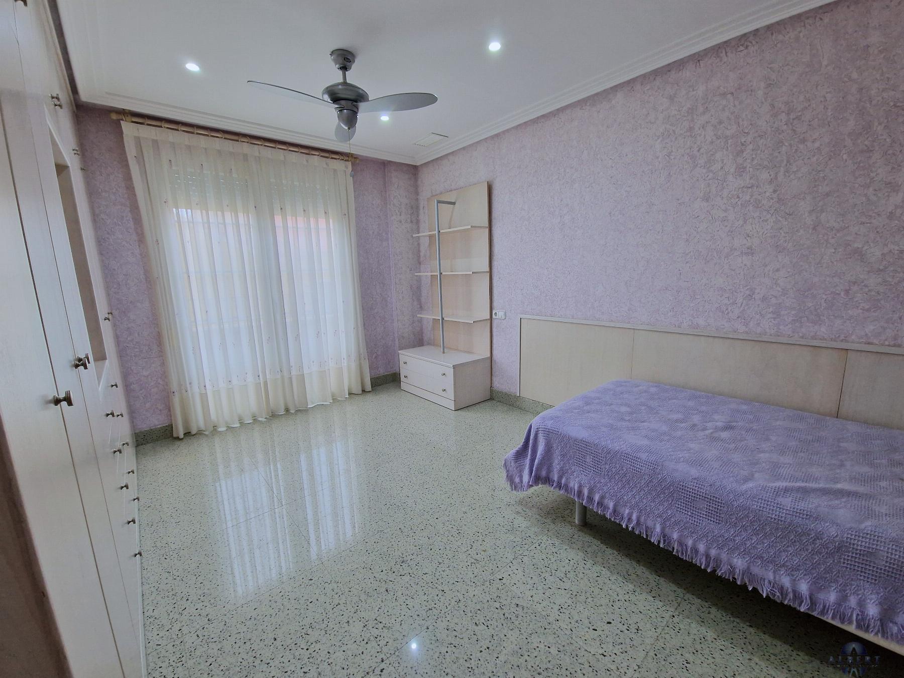 Venta de casa en Novelda