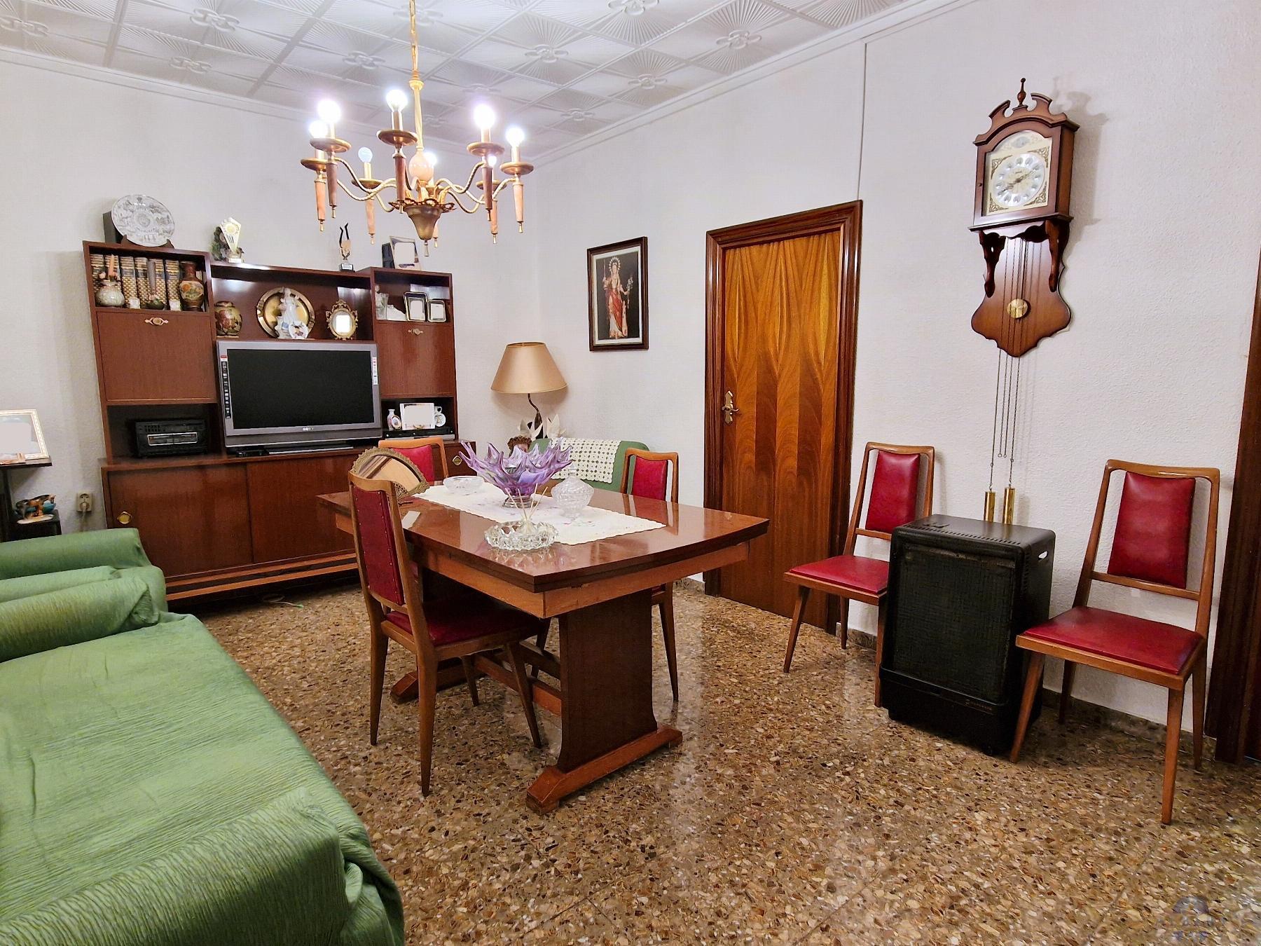 For sale of house in Monóvar-Monòver