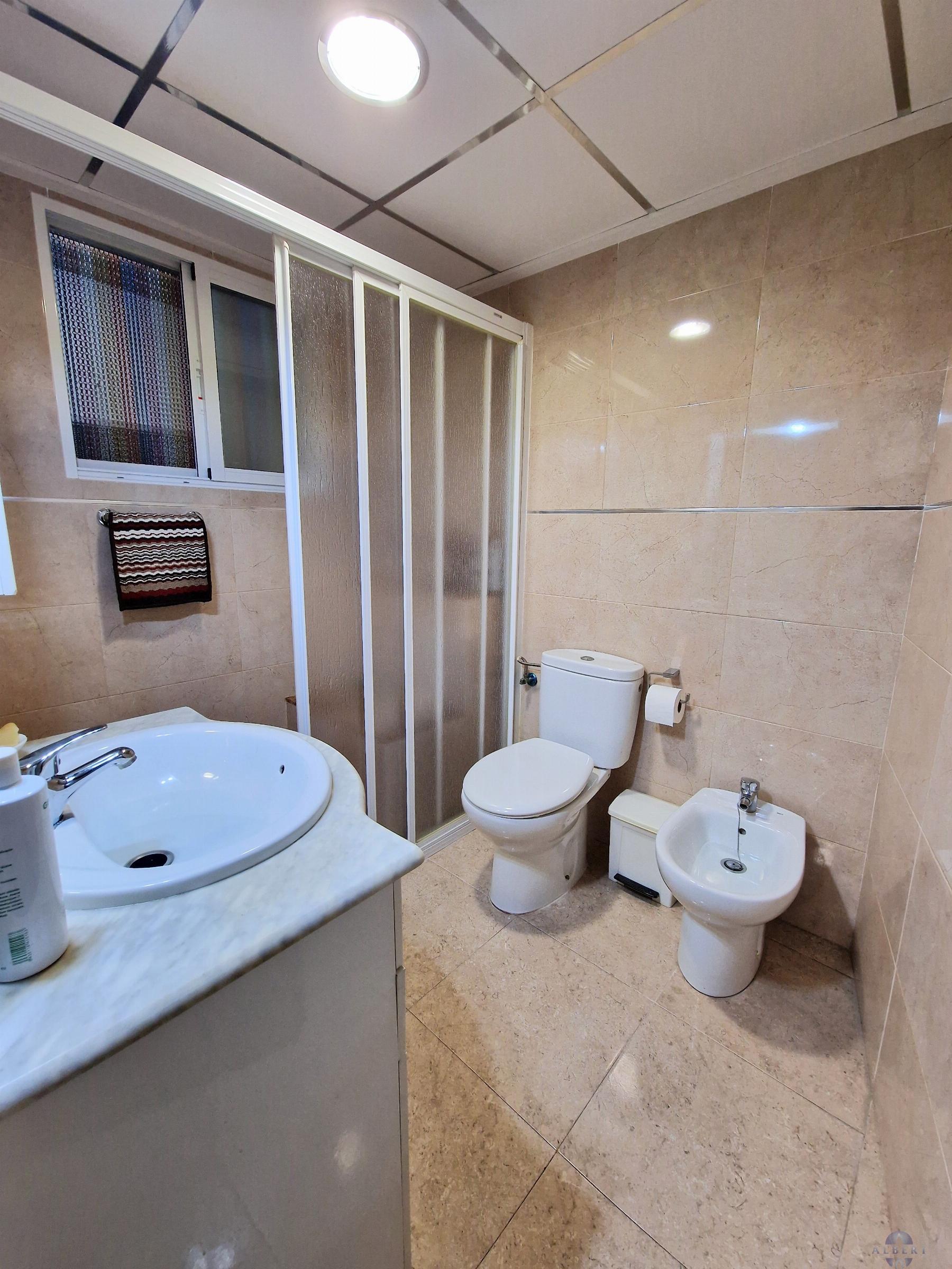For sale of house in Monóvar-Monòver