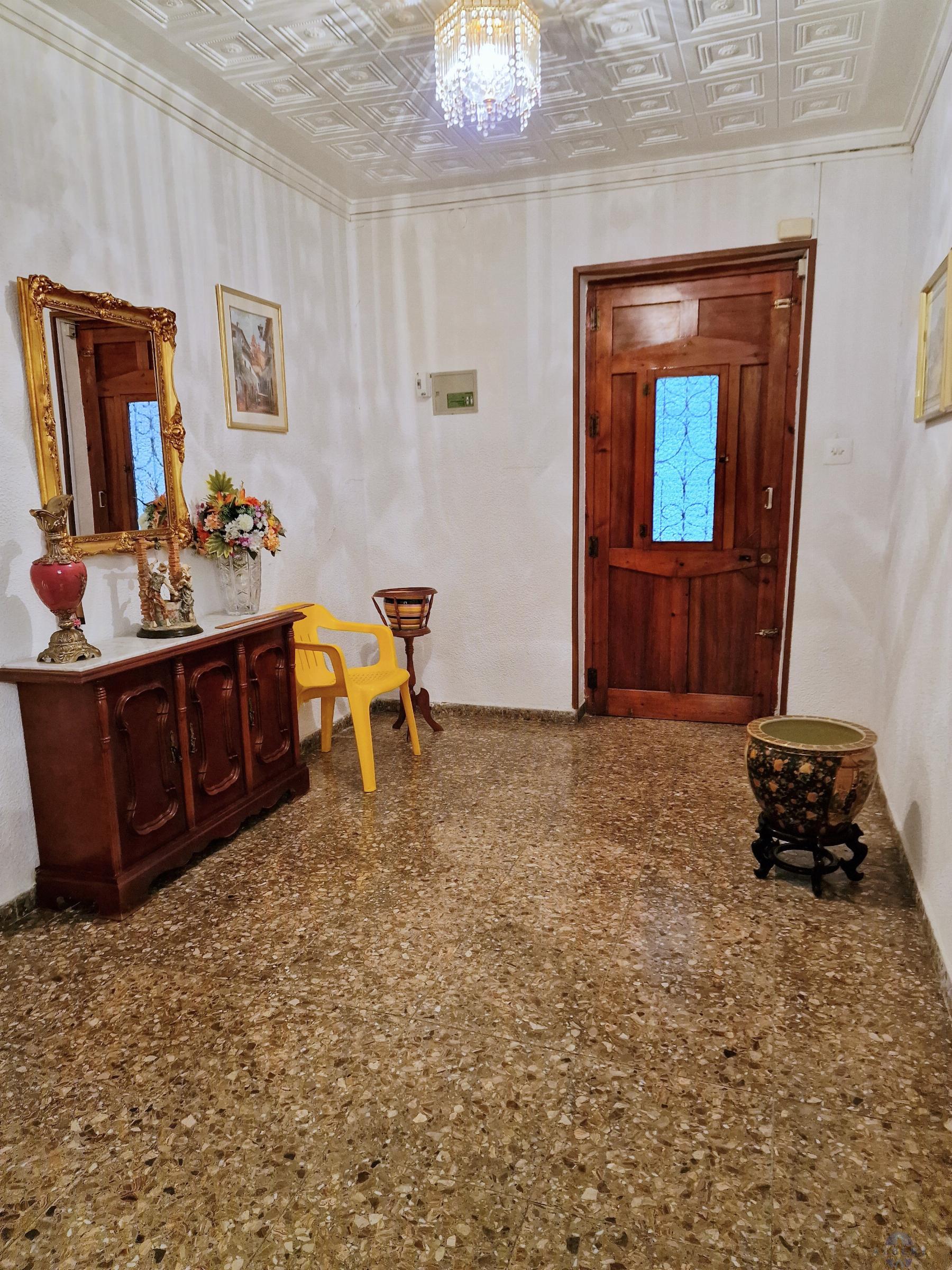 For sale of house in Monóvar-Monòver
