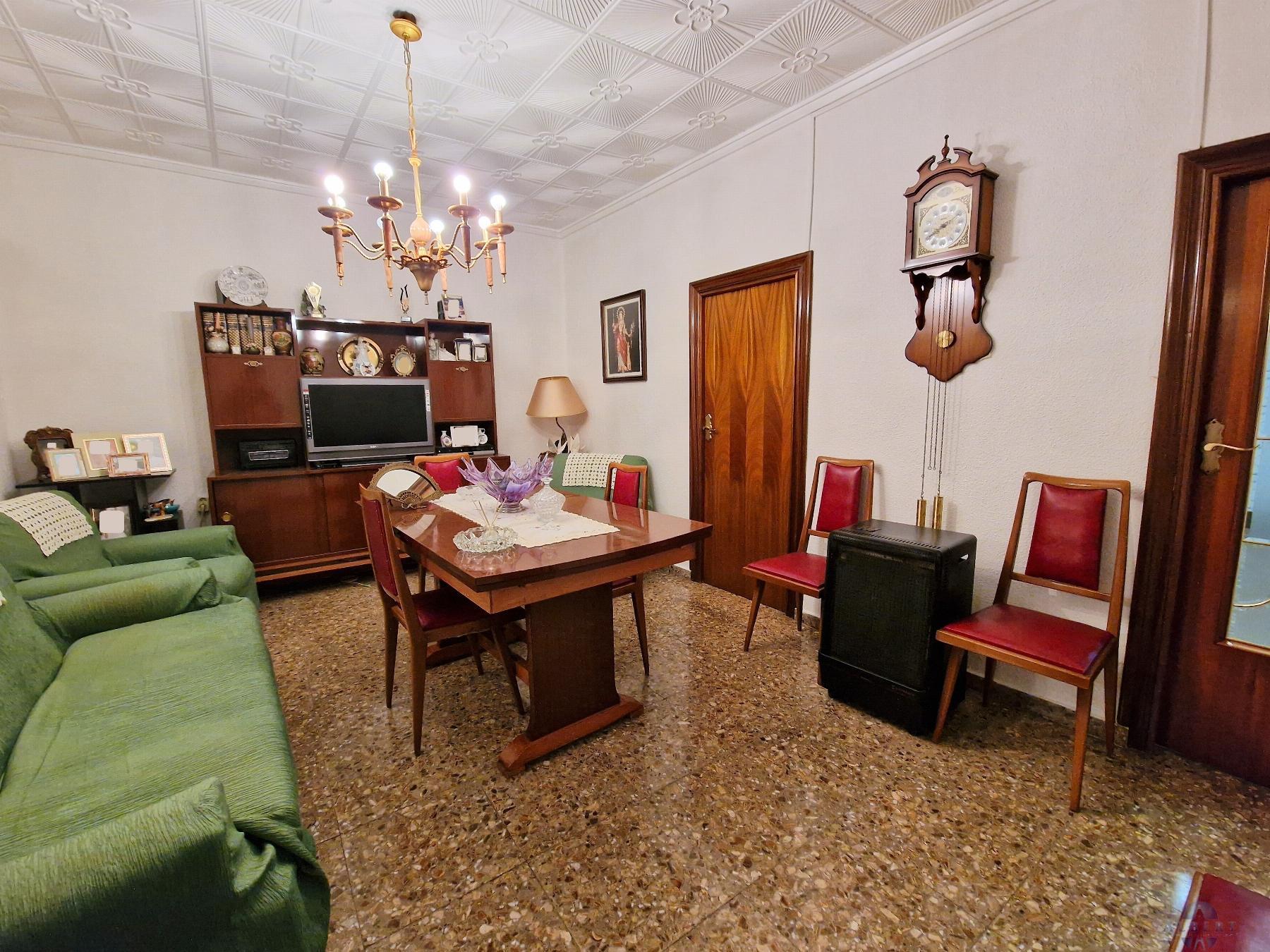 For sale of house in Monóvar-Monòver