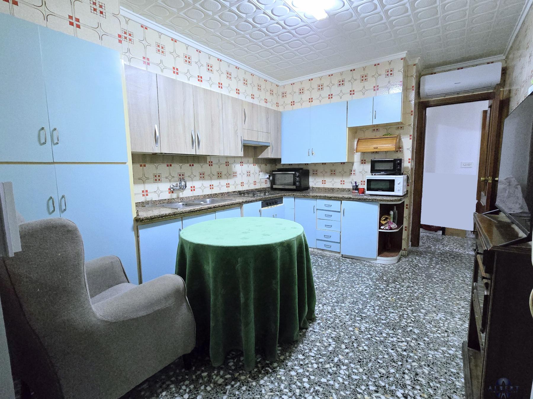 For sale of flat in Novelda