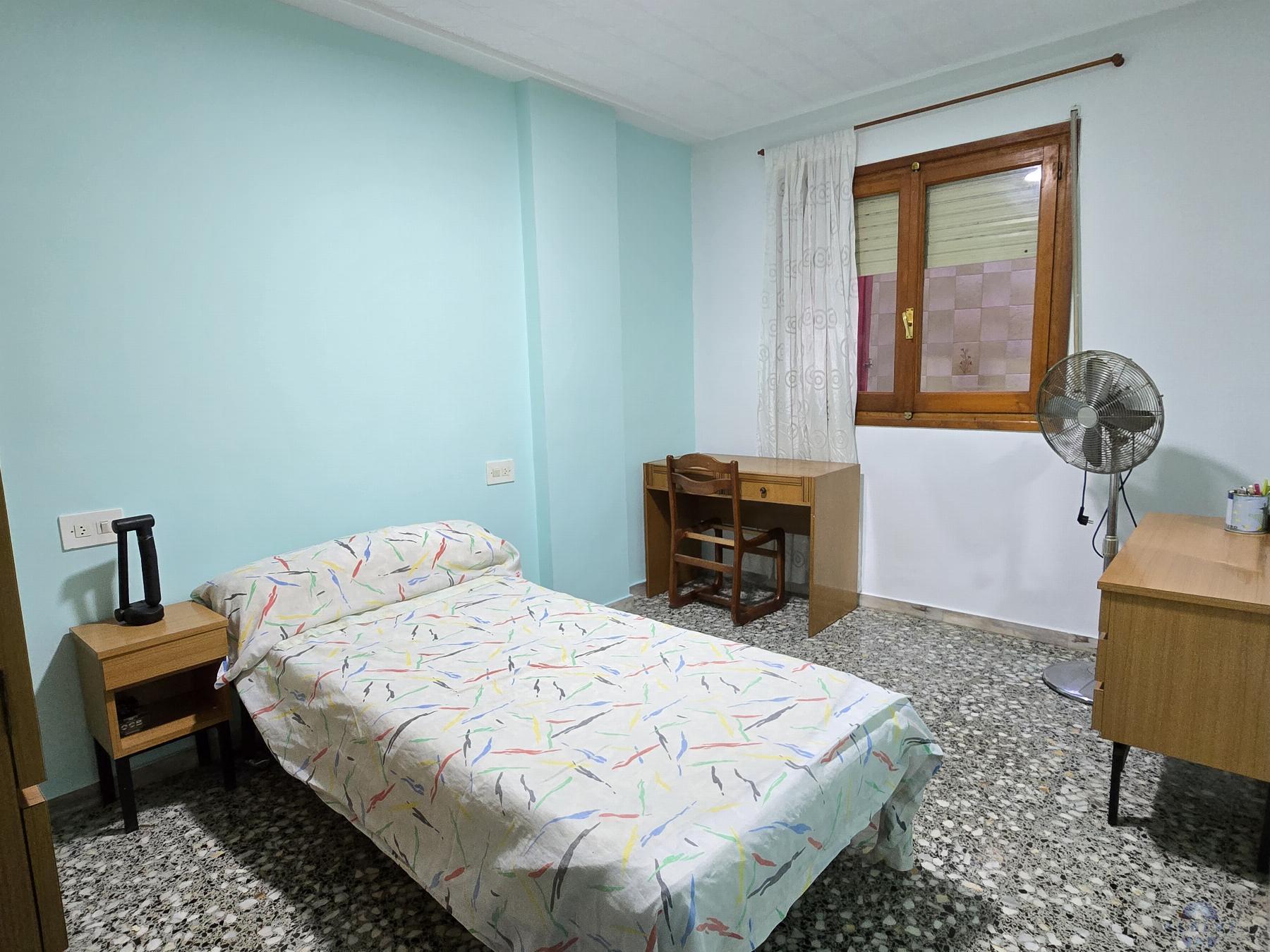 For sale of flat in Novelda