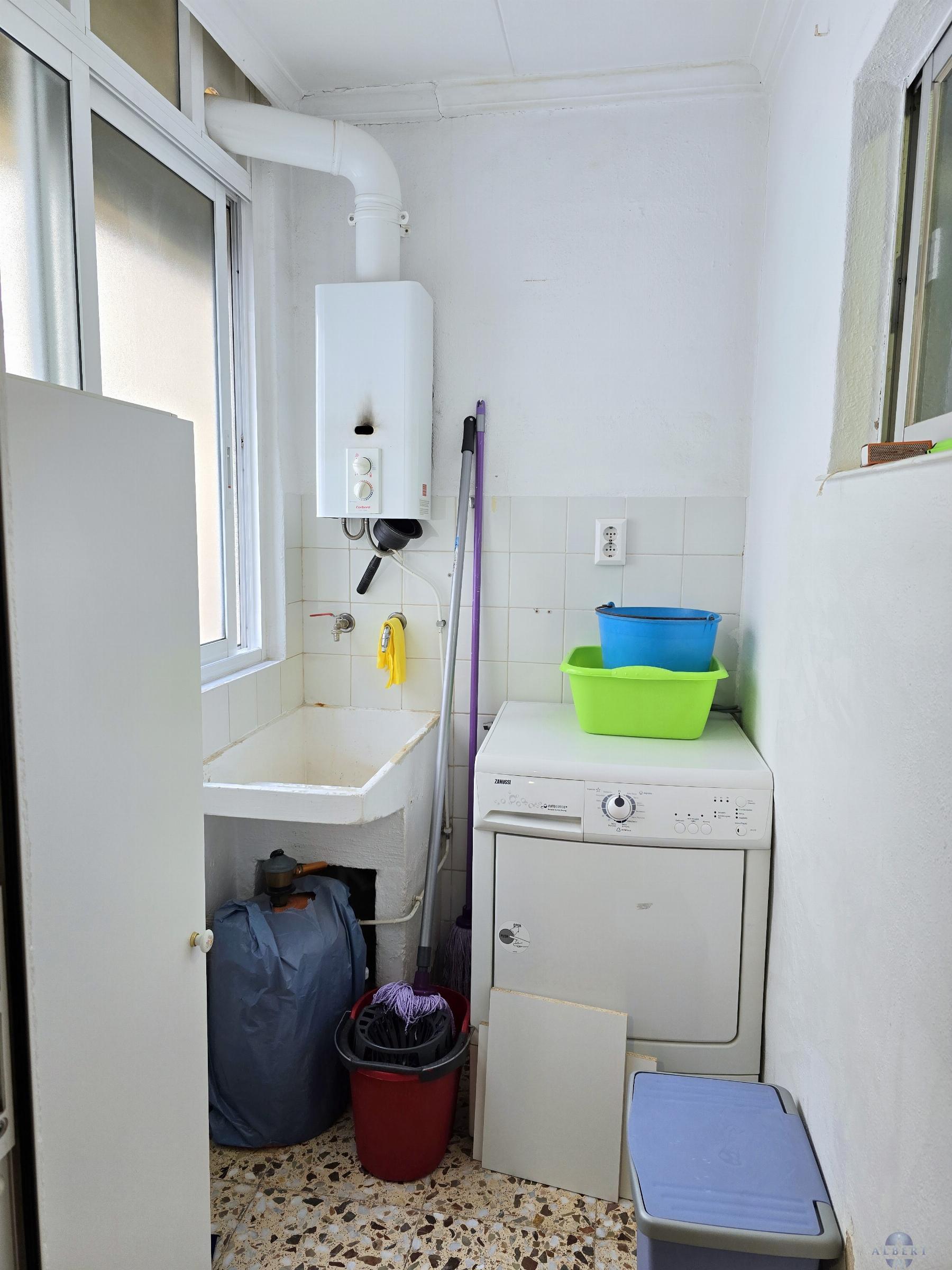 For sale of house in Monóvar-Monòver