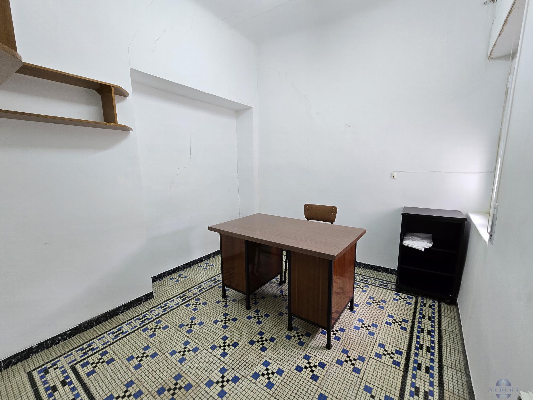 For sale of house in Monóvar-Monòver