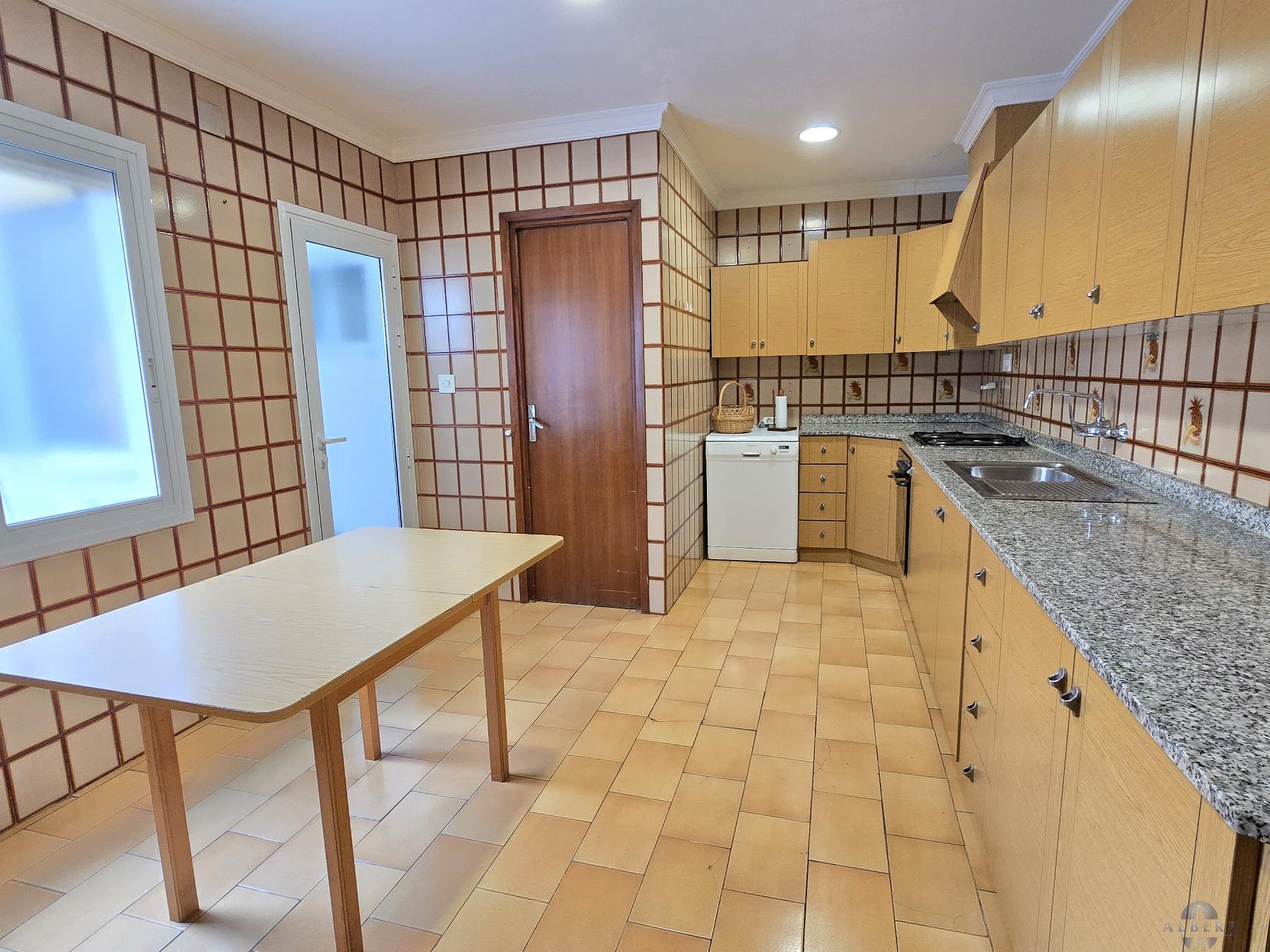For sale of house in Monóvar-Monòver