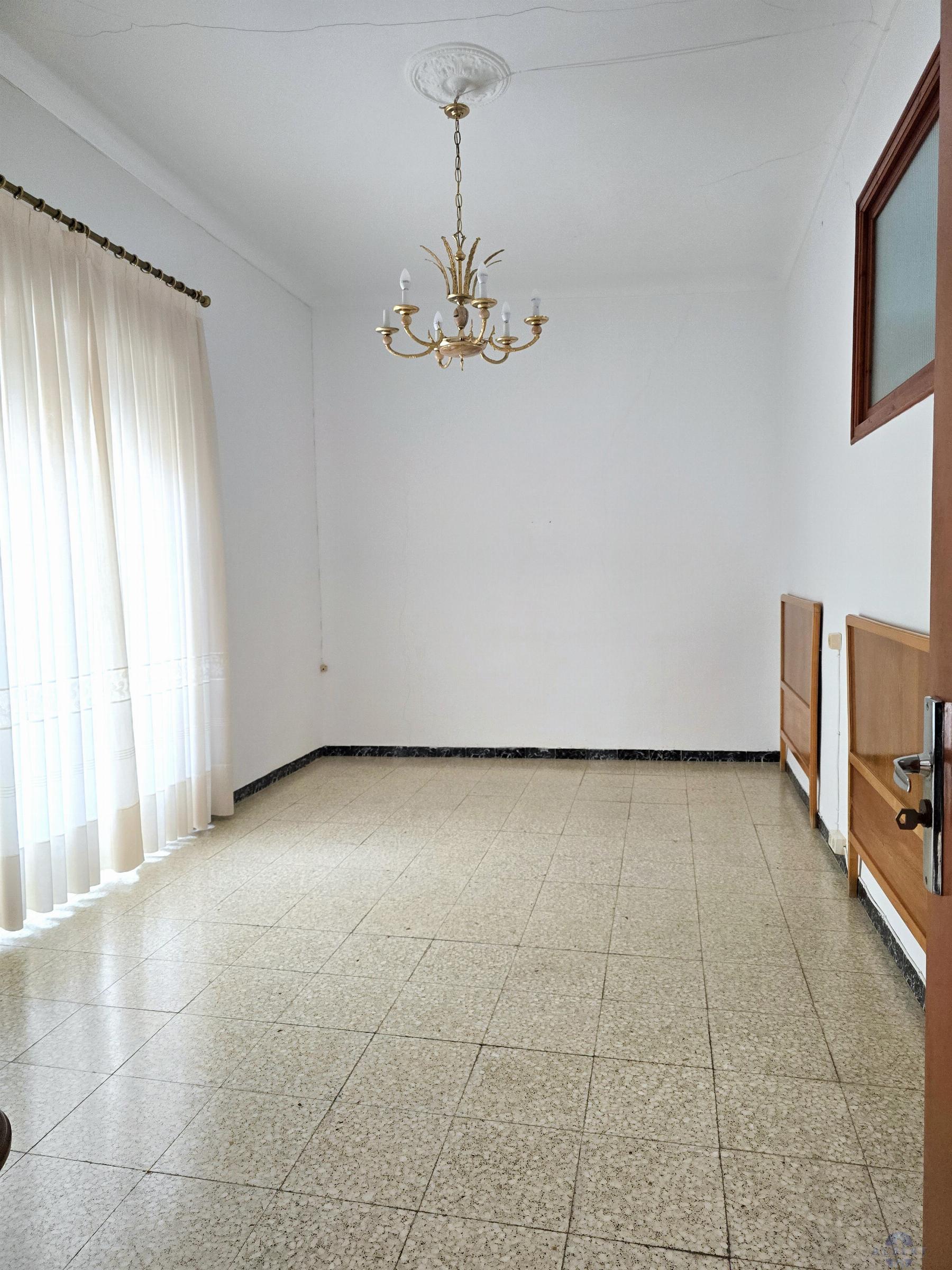 For sale of house in Monóvar-Monòver