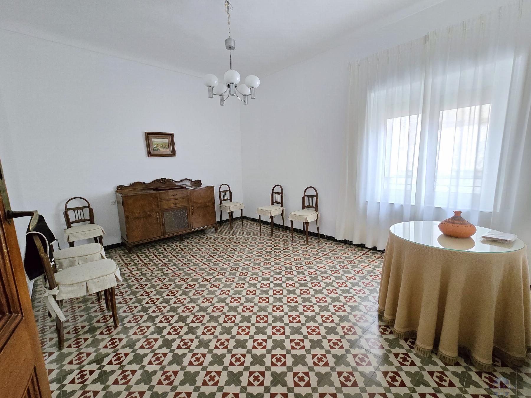 For sale of house in Monóvar-Monòver