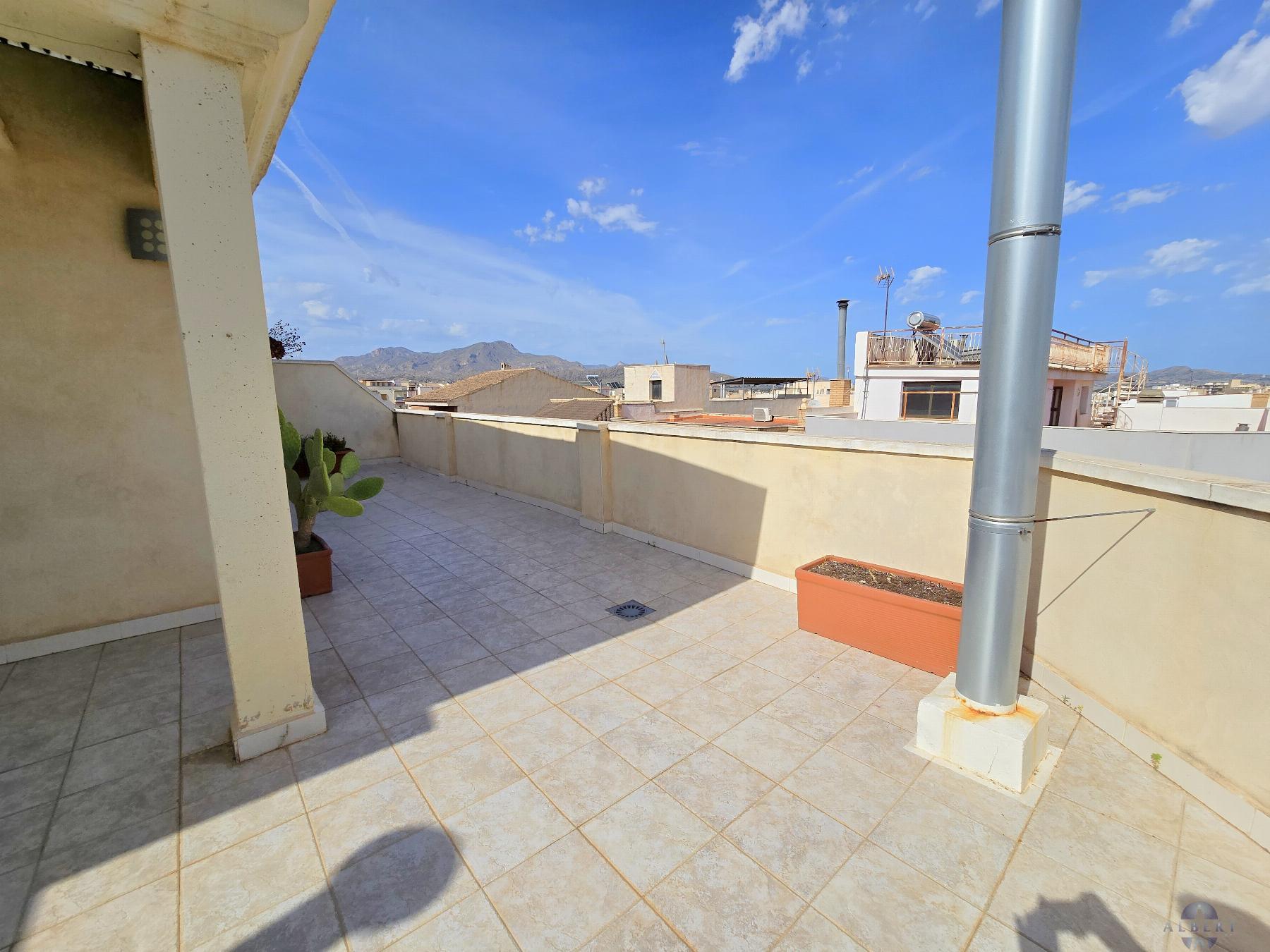 Venta de casa en Novelda