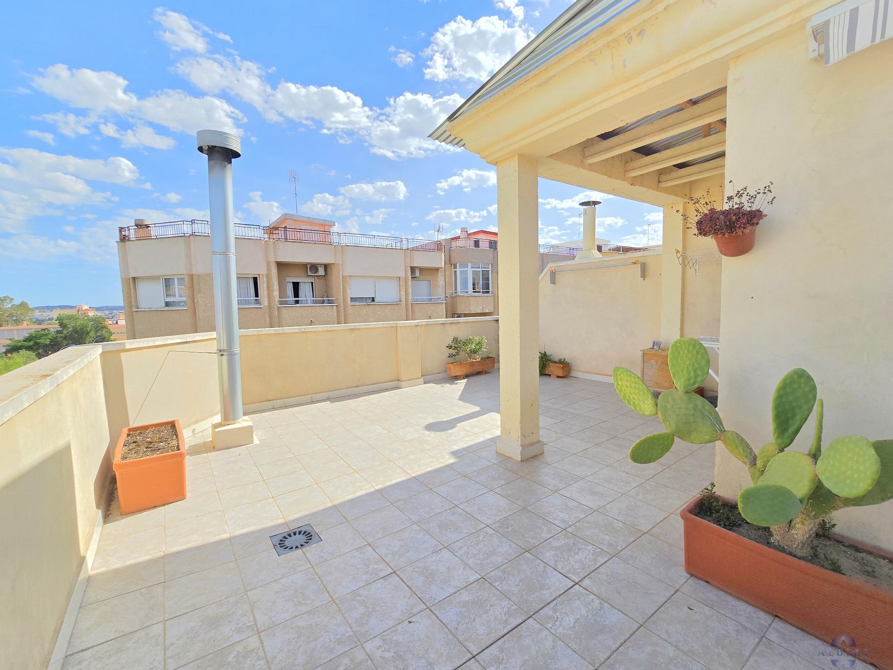 Venta de casa en Novelda
