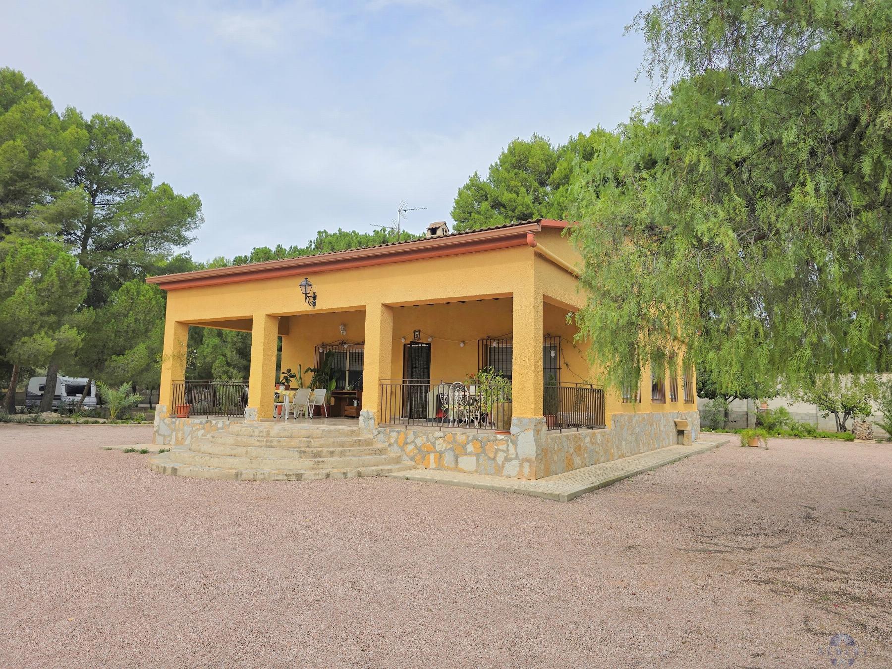 Venta de chalet en Elda