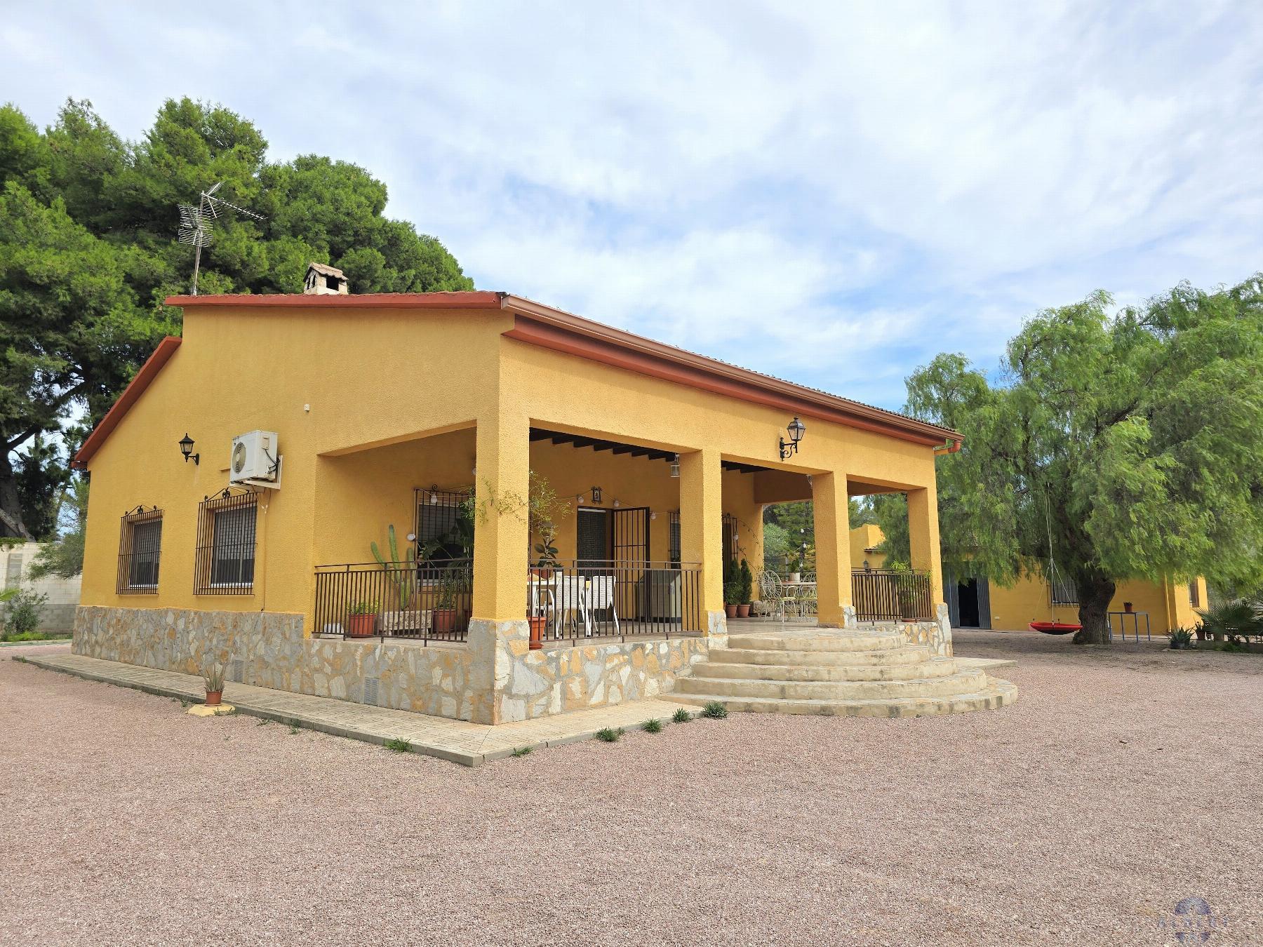 Venta de chalet en Elda