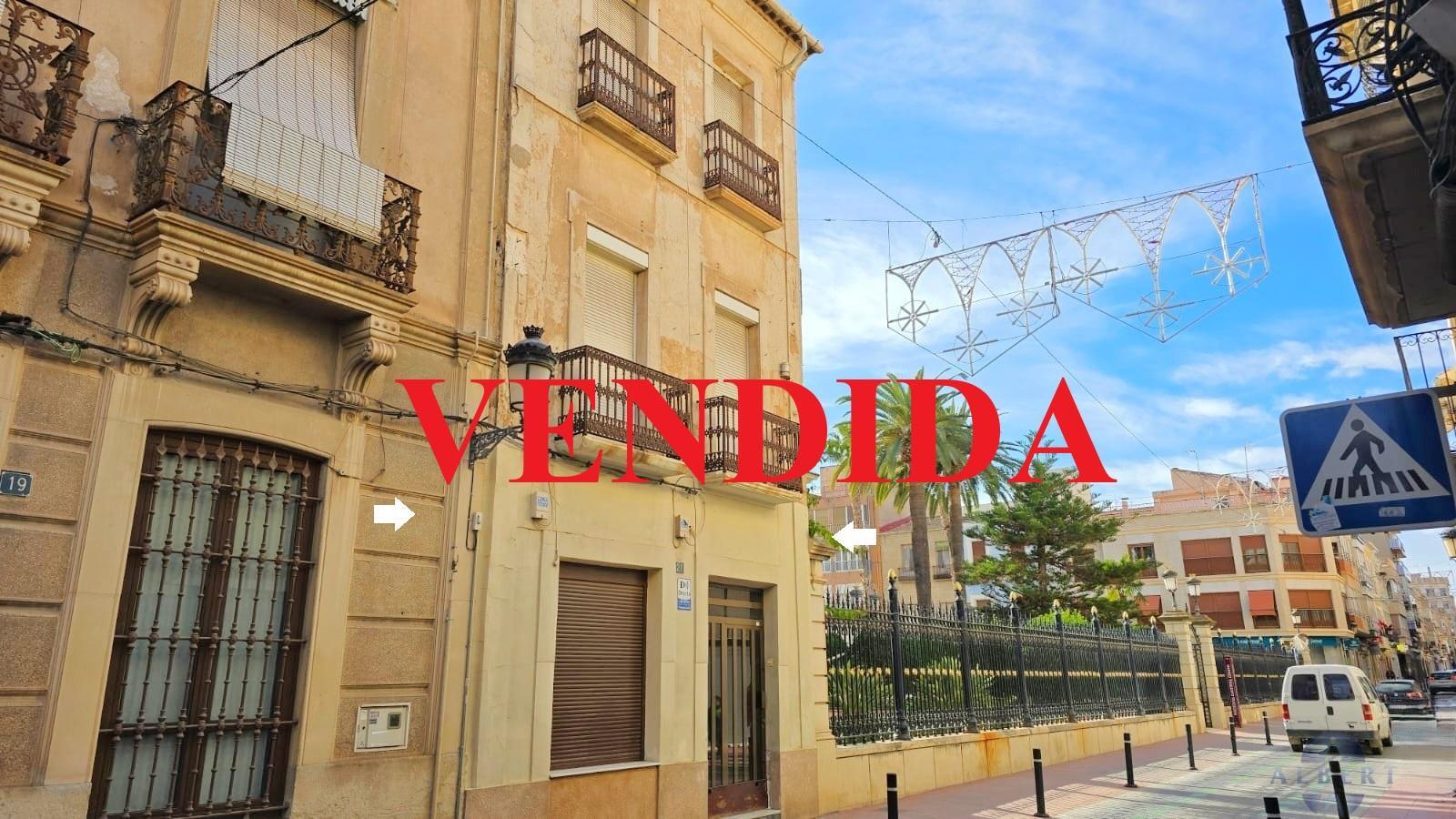 Venta de casa en Novelda