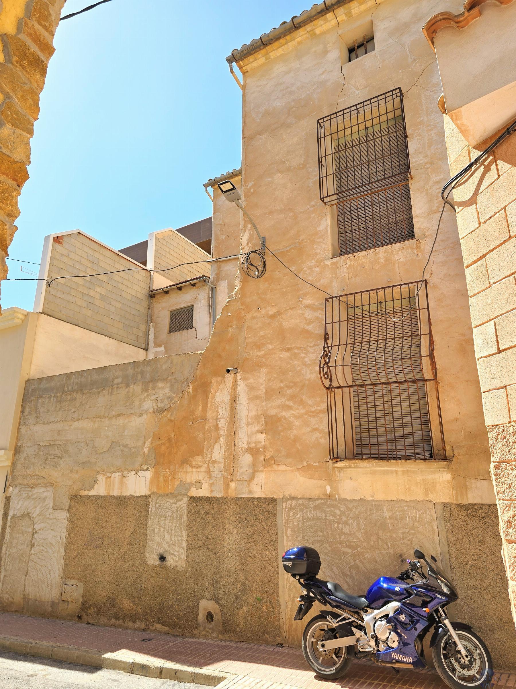For sale of house in Monóvar-Monòver